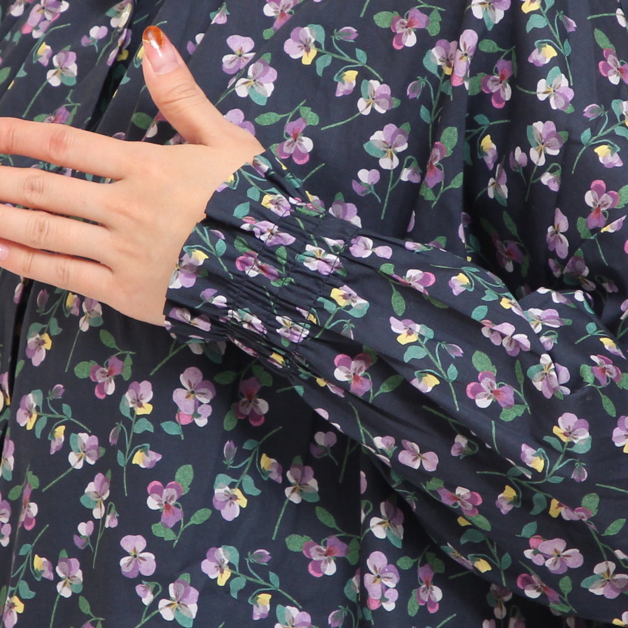 【NAVYラスト1点】リバティ2WAYスタンドブラウス(2510)