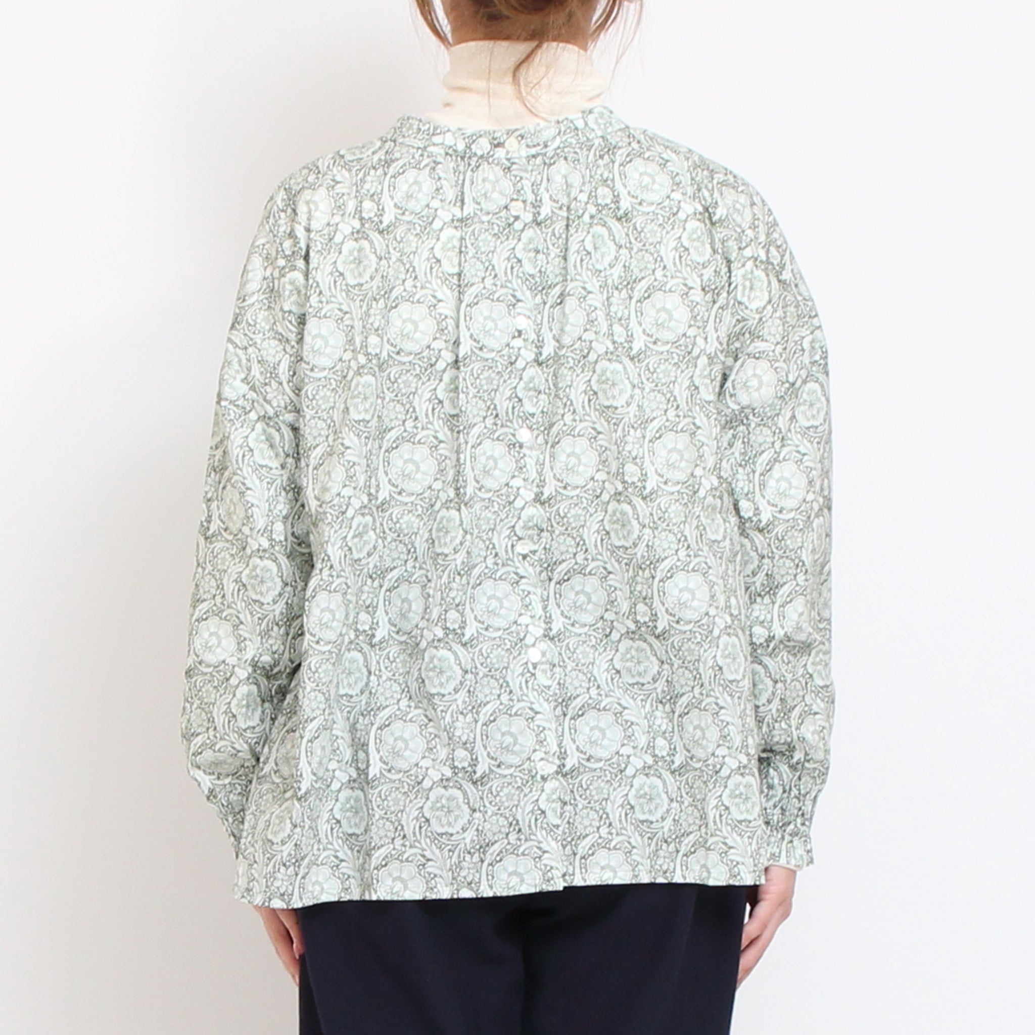 【NAVYラスト1点】リバティ2WAYスタンドブラウス(2510)