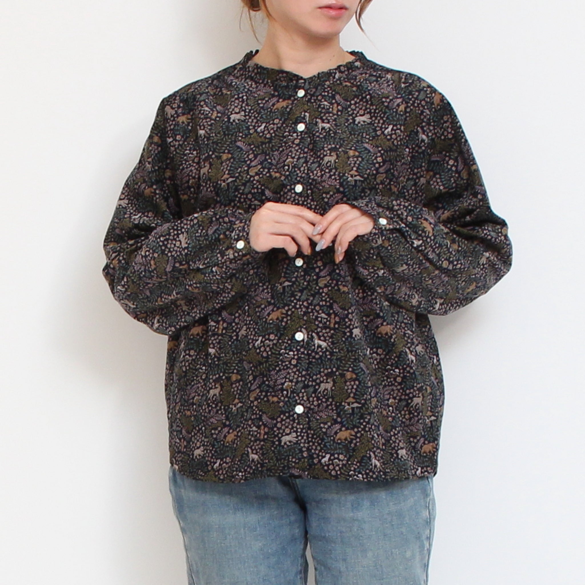 【NAVY・GREENのみ ラスト1点ずつ】コーデュロイLIBERTYフリルネックスタンダードシャツ2511