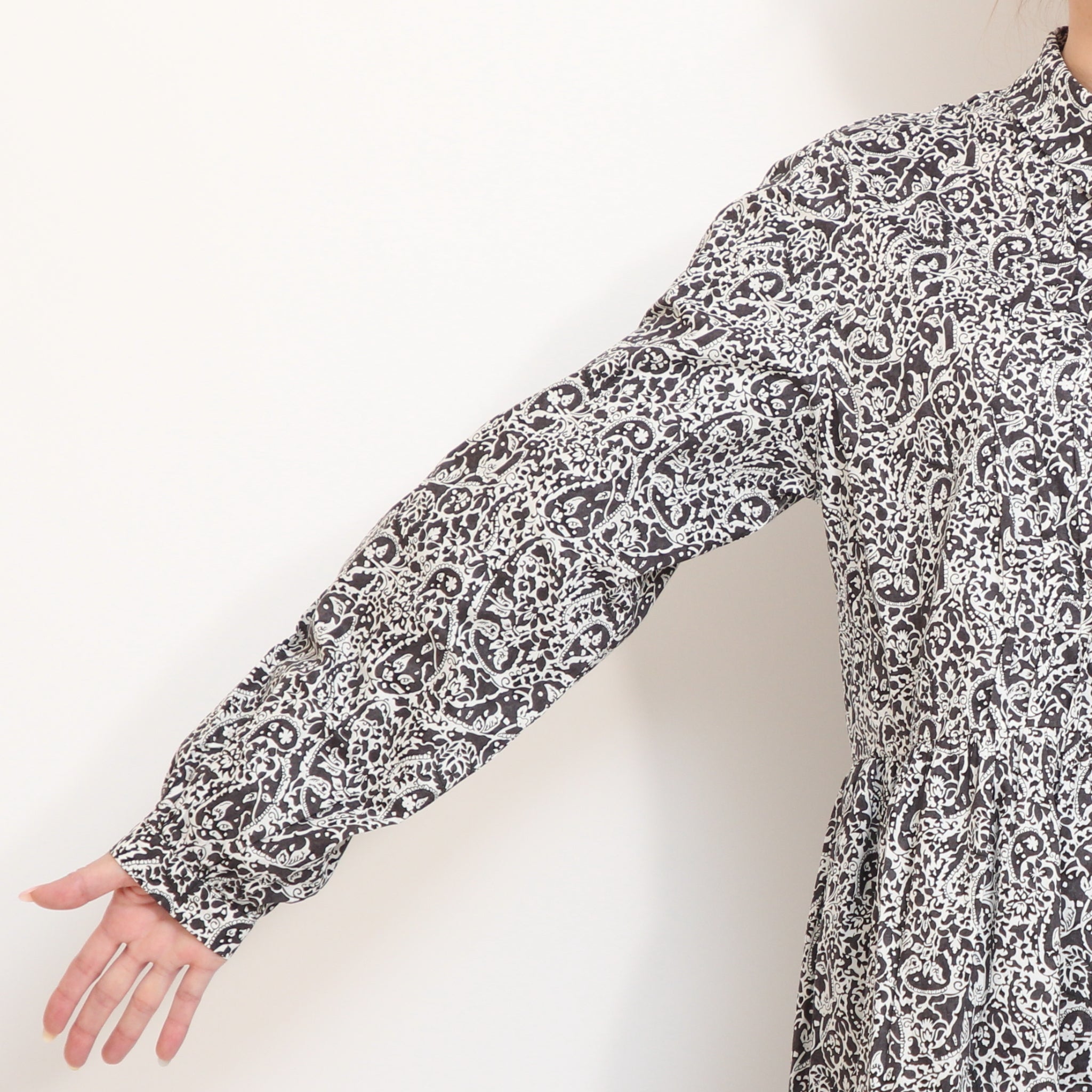【30%OFF】【NAVYラスト1点】リバティウェーブタックワンピース(2601)