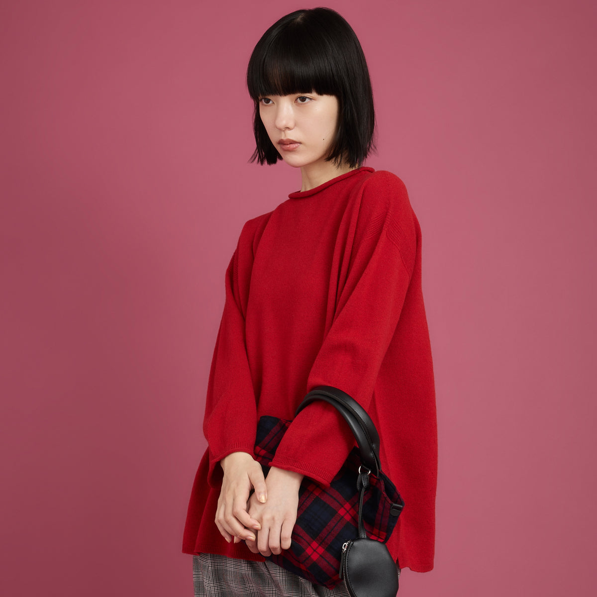 OTA KNITファインラムフレアープルオーバー