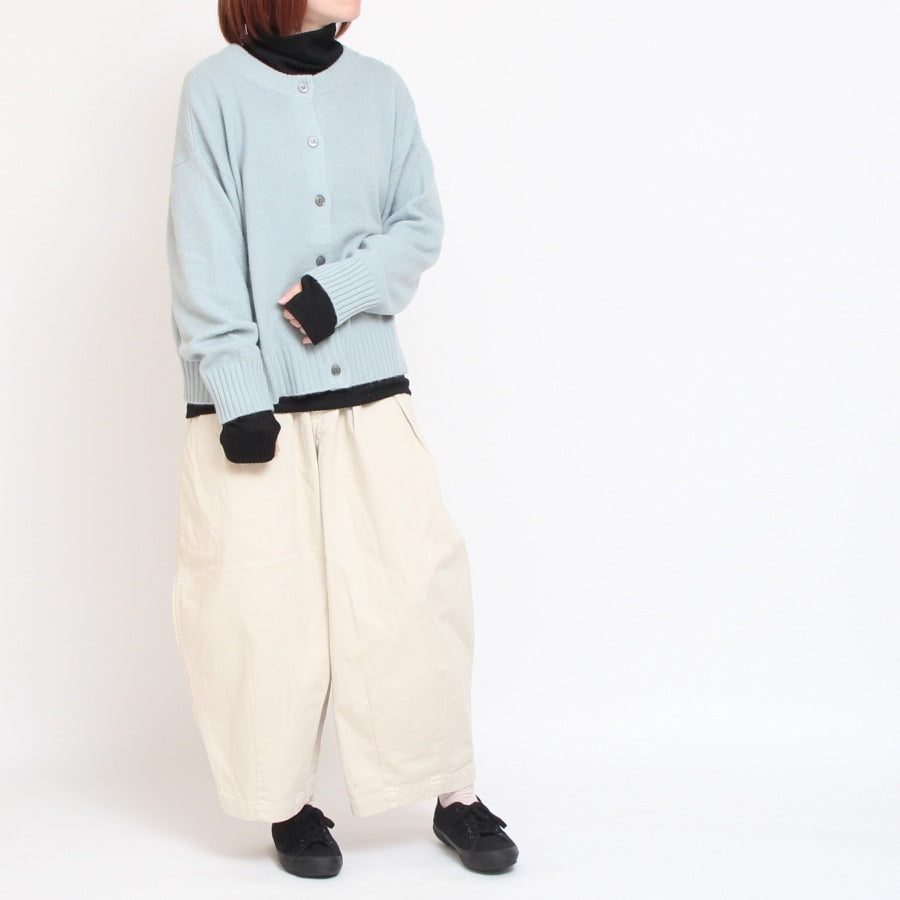 Kelenタートルネックリブプルオーバー