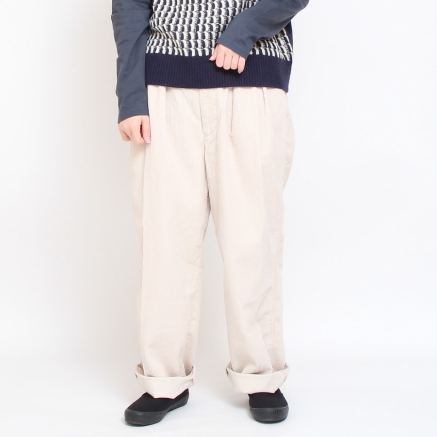 【30%OFF】【NAVYサイズMのみ ラスト1点】D.M.Gコーデュロイツータックトラウザー
