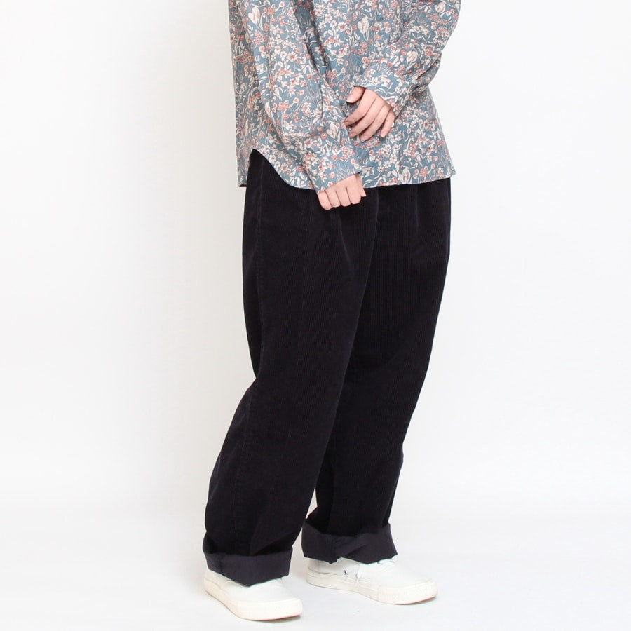 【30%OFF】【NAVYサイズMのみ ラスト1点】D.M.Gコーデュロイツータックトラウザー