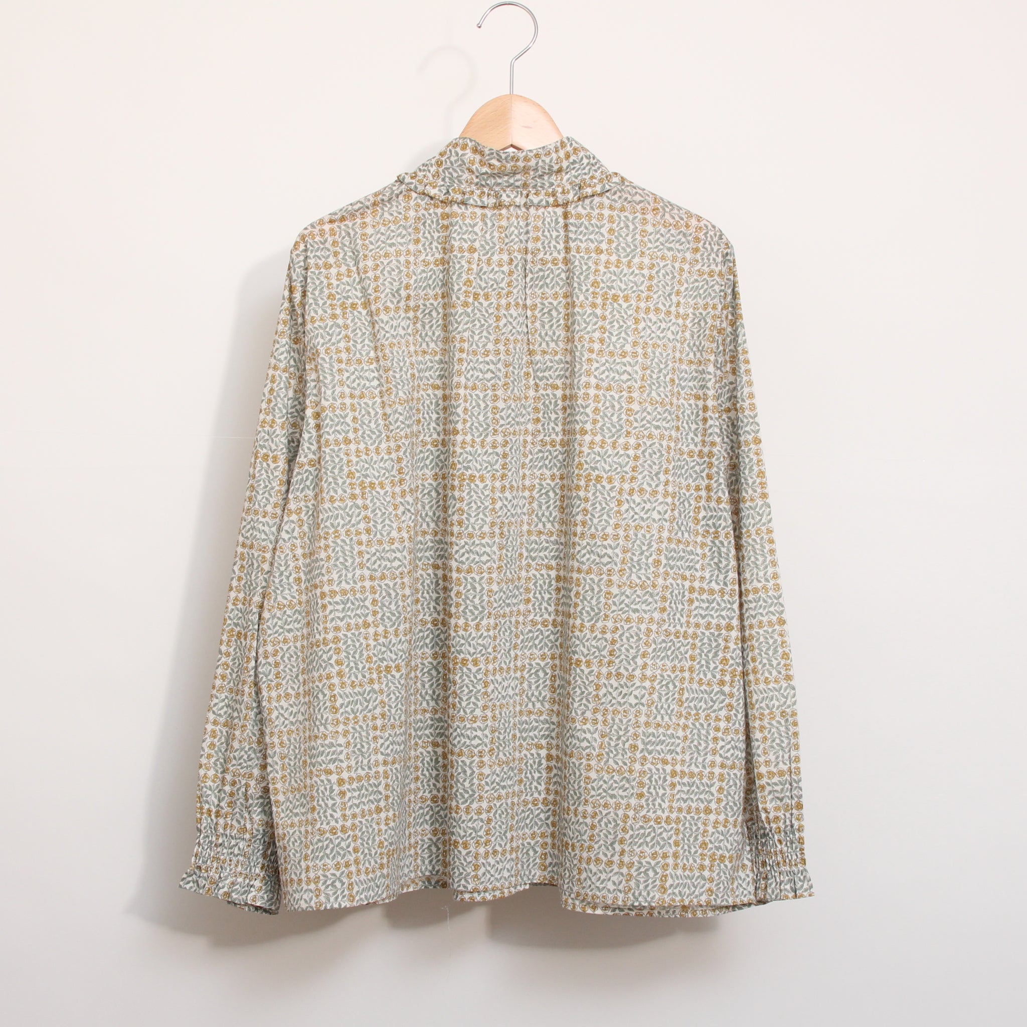 【本店限定商品】sosotto LIBERTYハイスタンドフリルシャツ