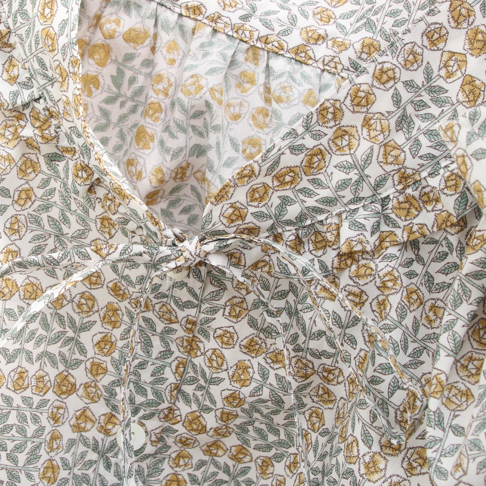 【本店限定商品】sosotto LIBERTYハイスタンドフリルシャツ