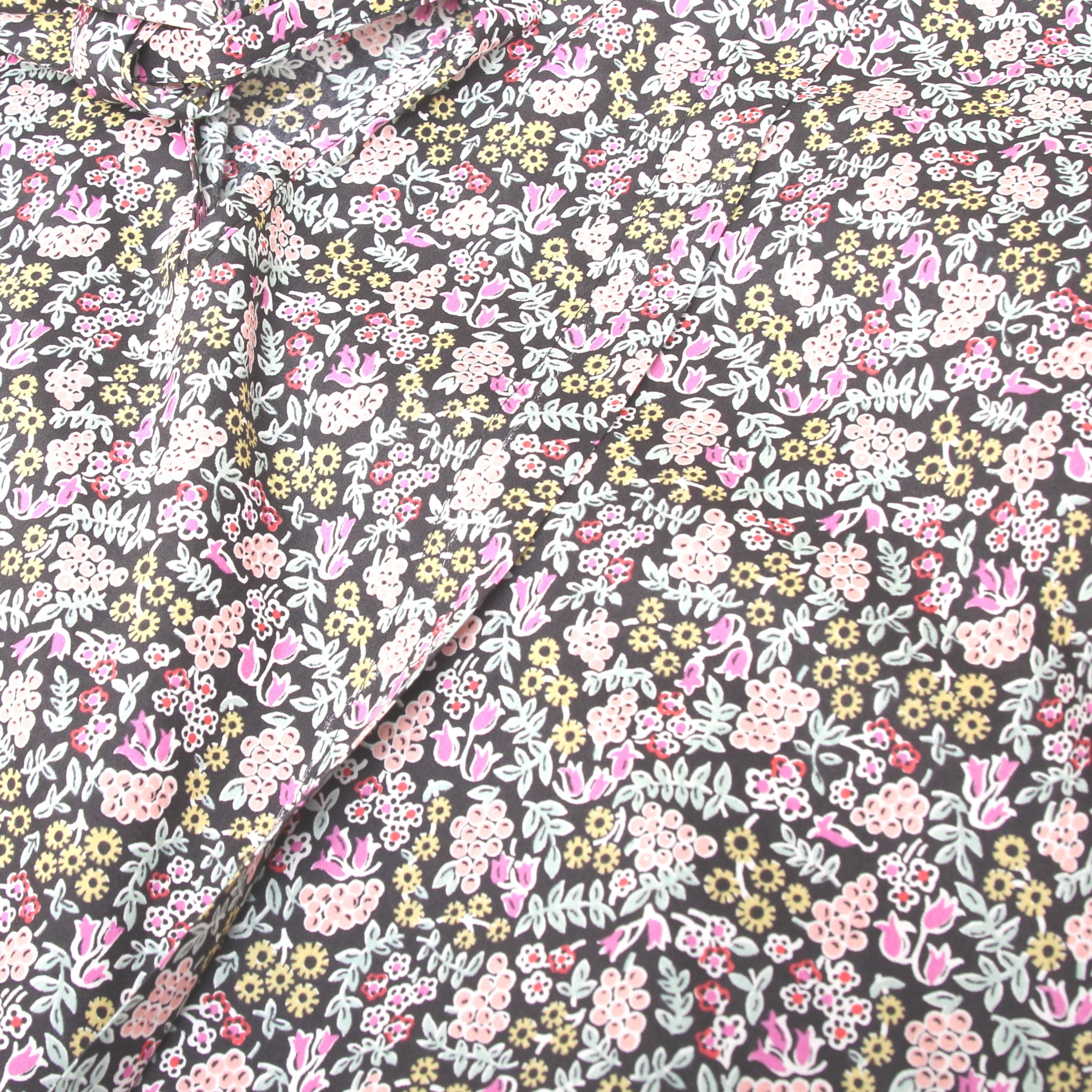 【20%OFF】【REDラスト1点】LIBERTYボウタイプルオーバーブラウス