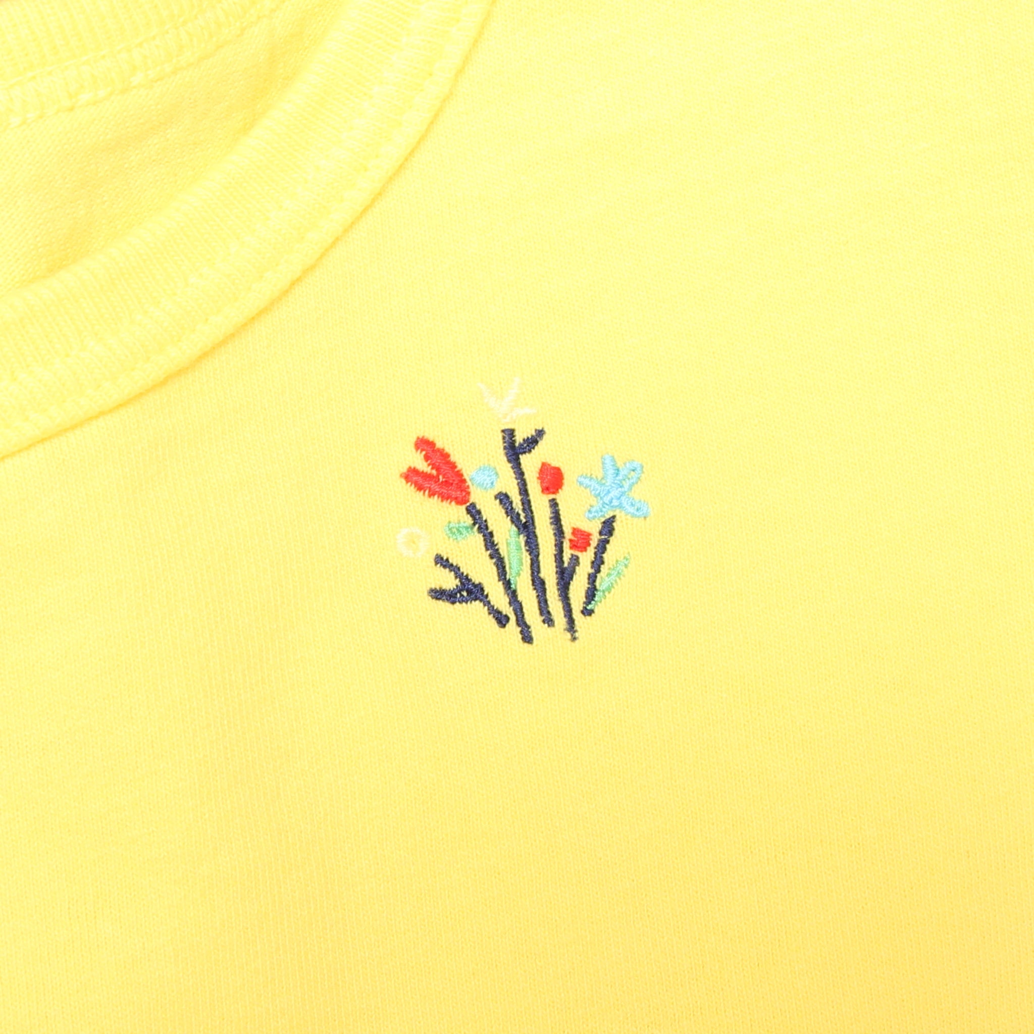 【20%OFF】to touchフラワー刺繍Tシャツ