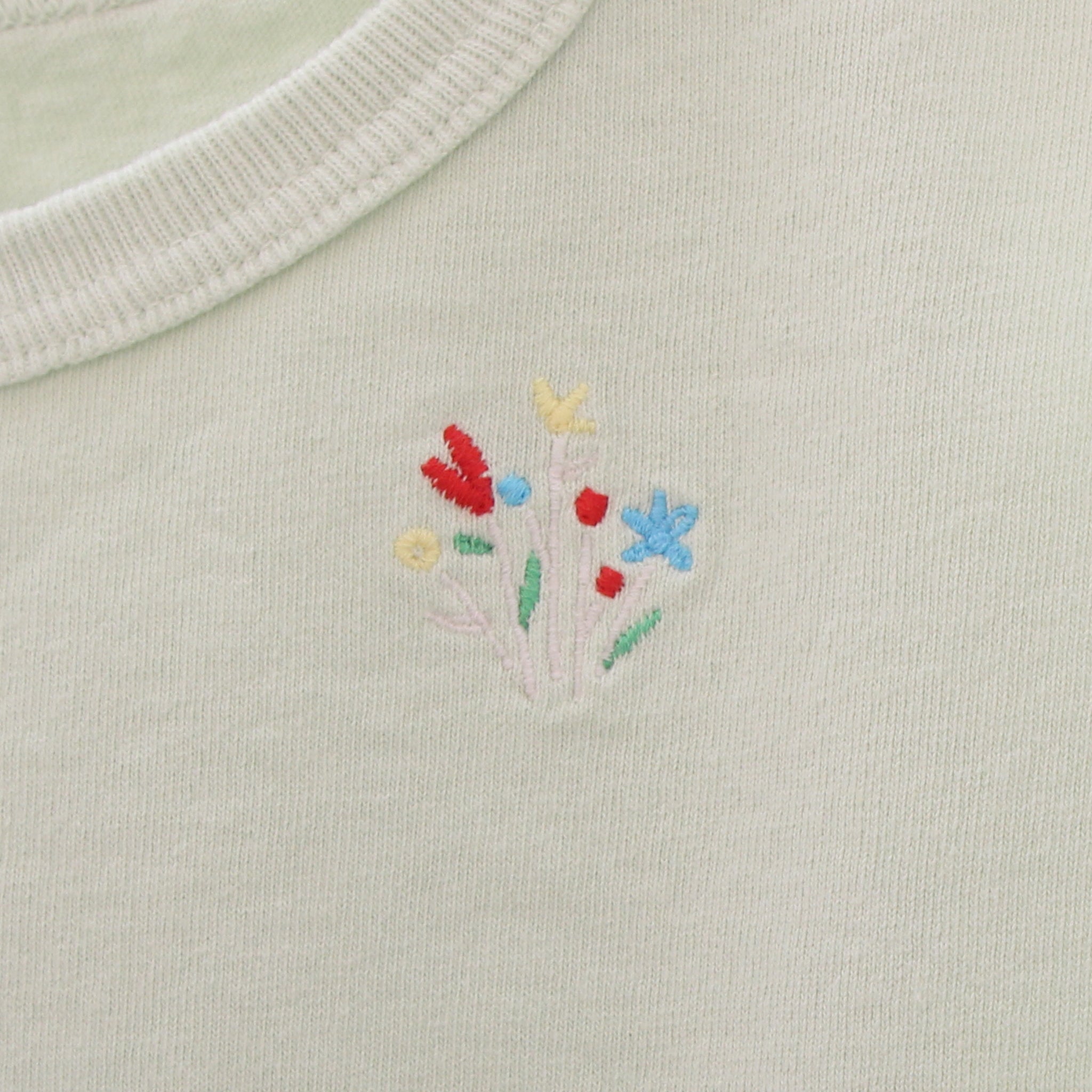 【20%OFF】to touchフラワー刺繍Tシャツ