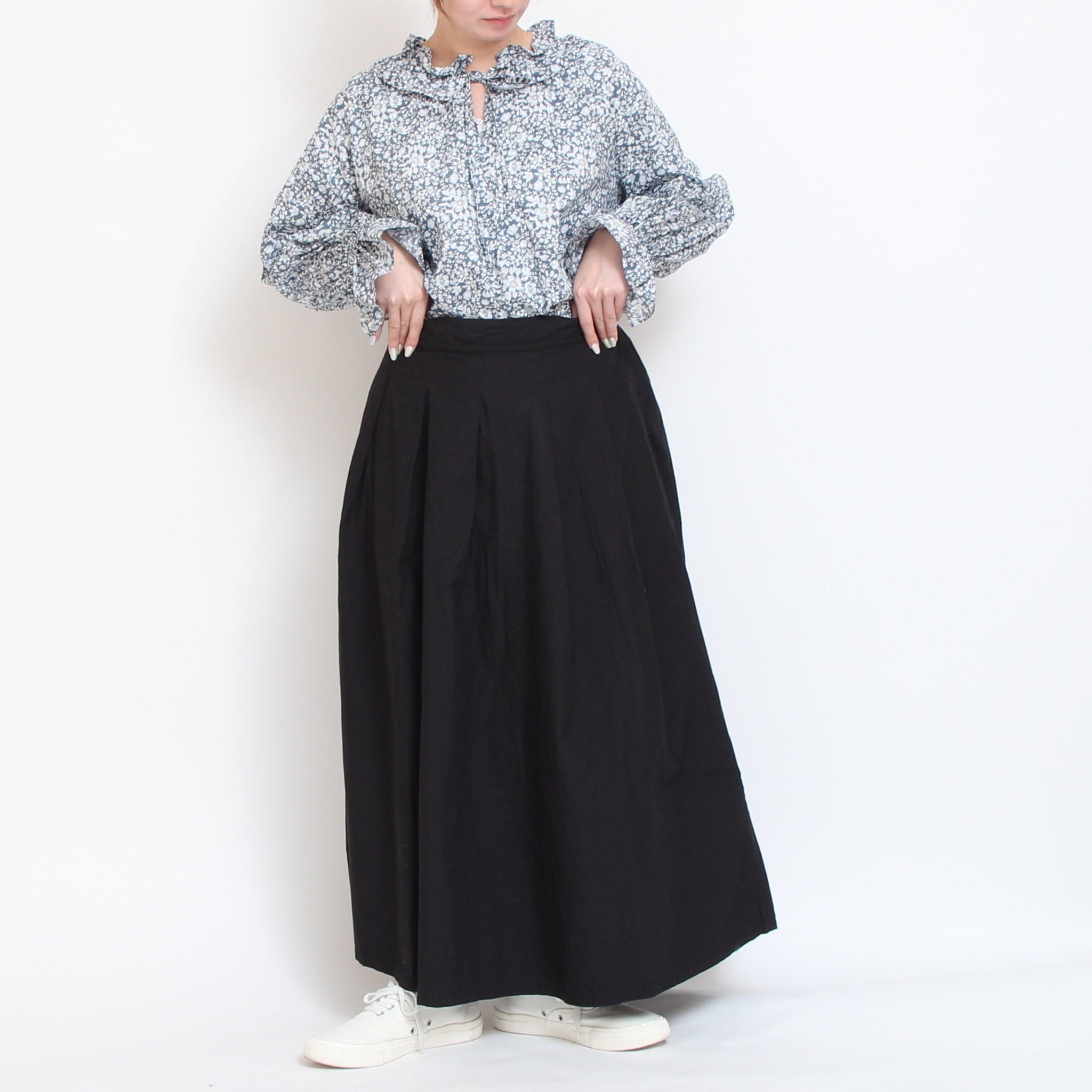 【本店限定商品】 LIBERTYギャザーフリルカラーブラウス