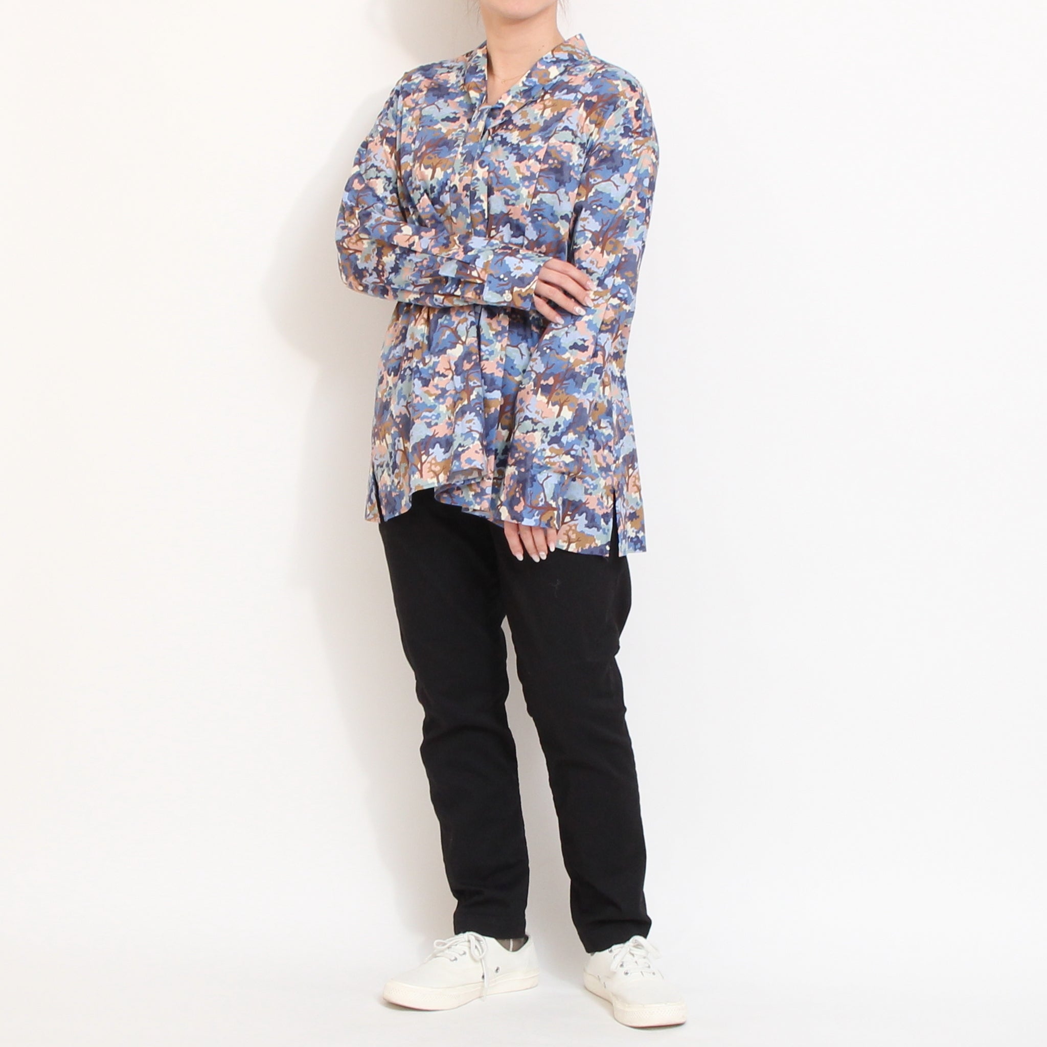 【20%OFF】【REDラスト1点】LIBERTYボウタイプルオーバーブラウス