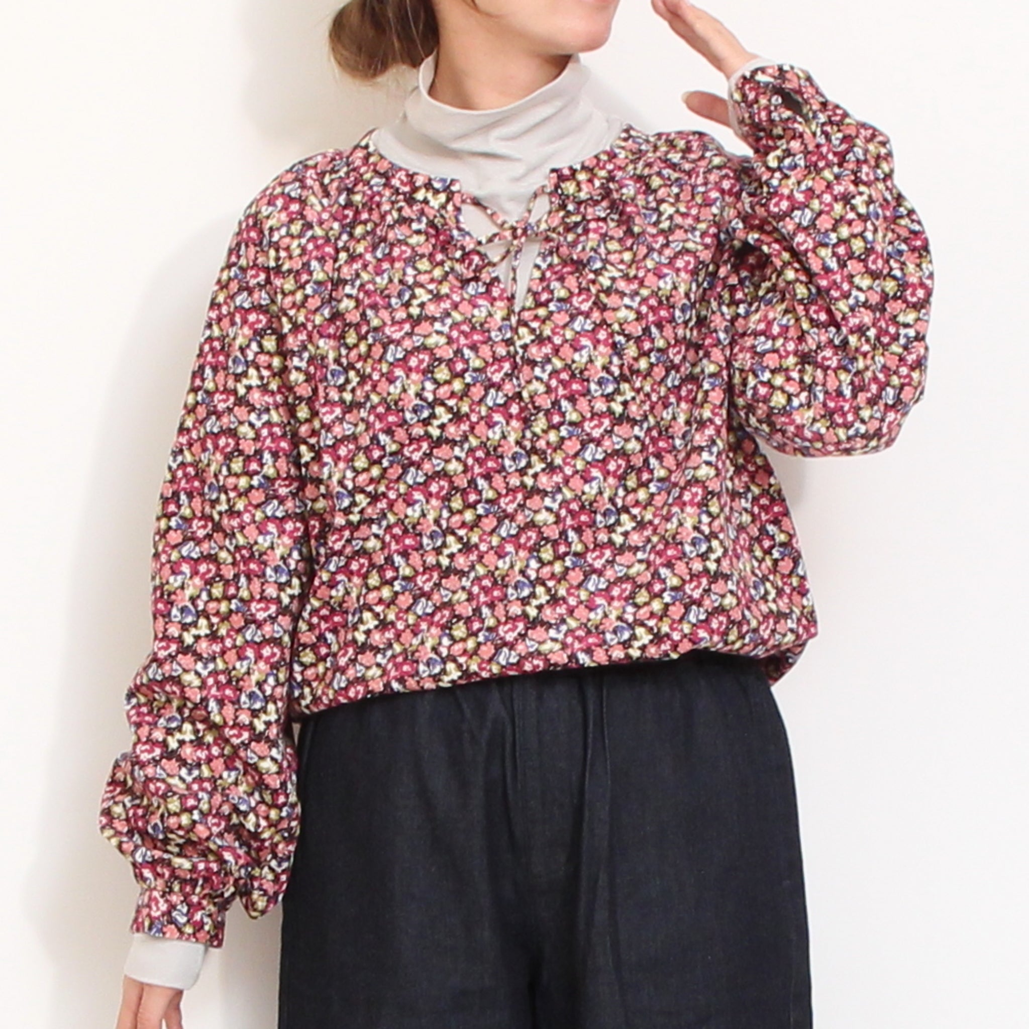 【再値下げ・50%OFF】【BLUEのみ ラスト1点】コーデュロイLIBERTYクルーリボンプルオーバー