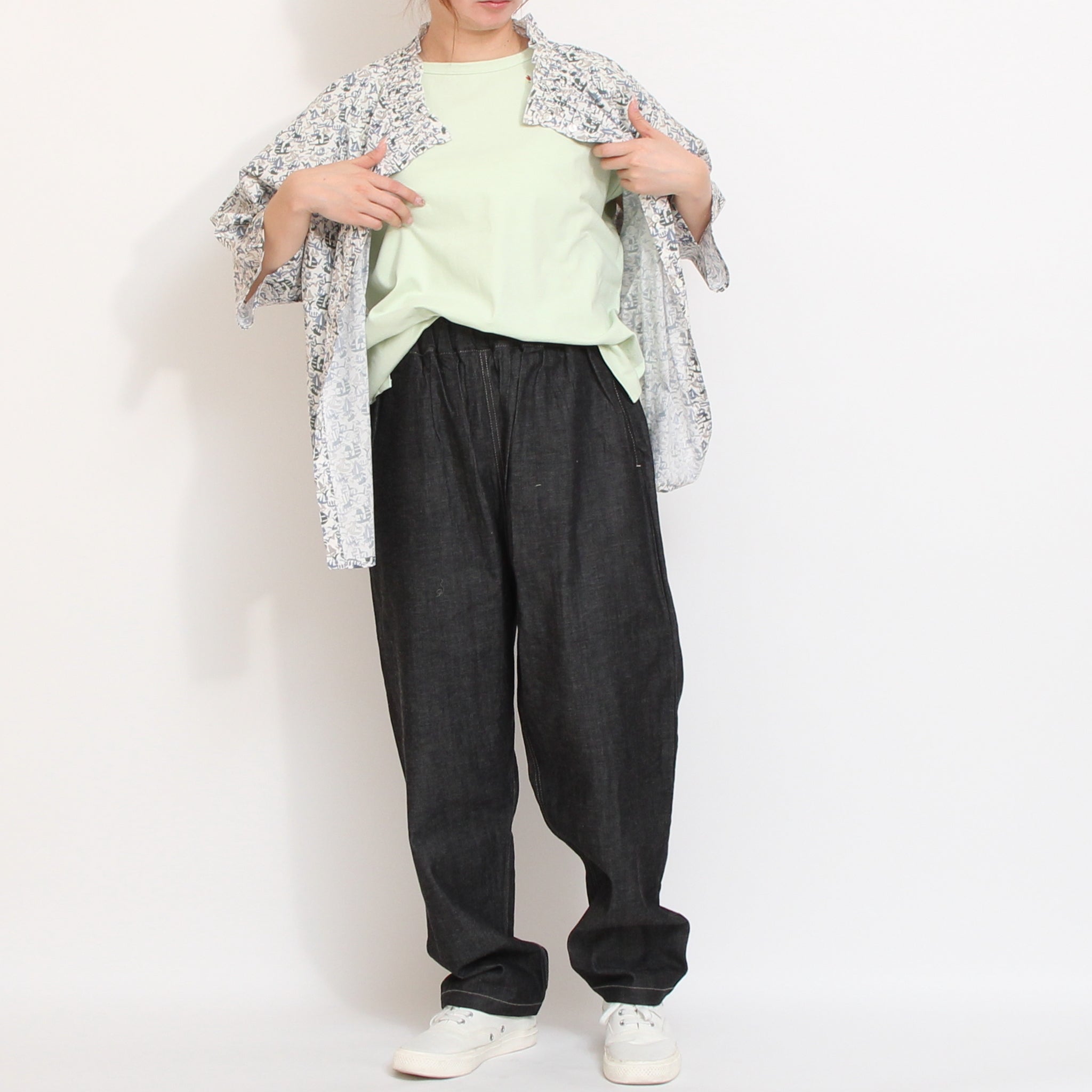【20%OFF】to touchフラワー刺繍Tシャツ