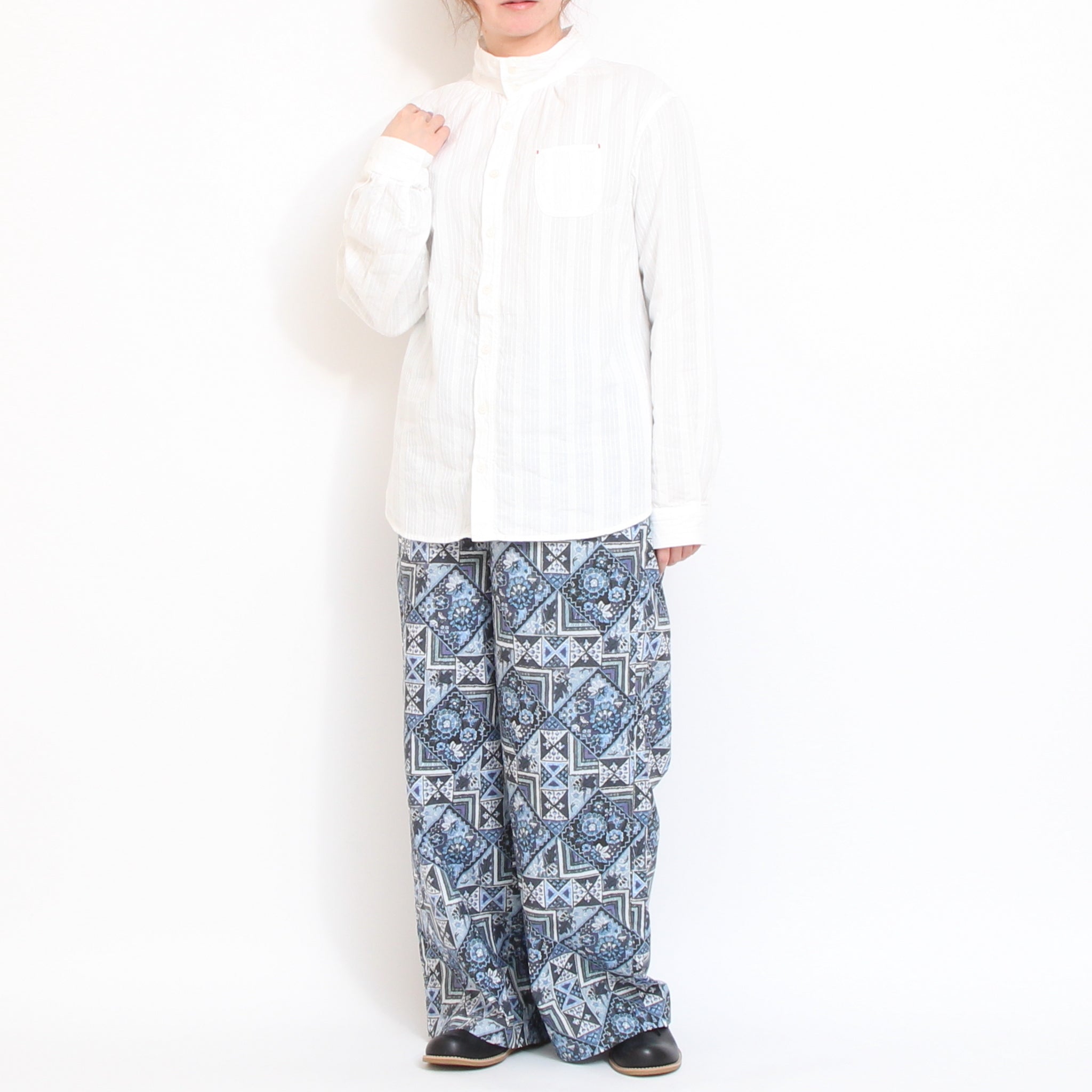 【20%OFF】【WHITEラスト1点】to touchドビーストライプ ハイネックシャツ