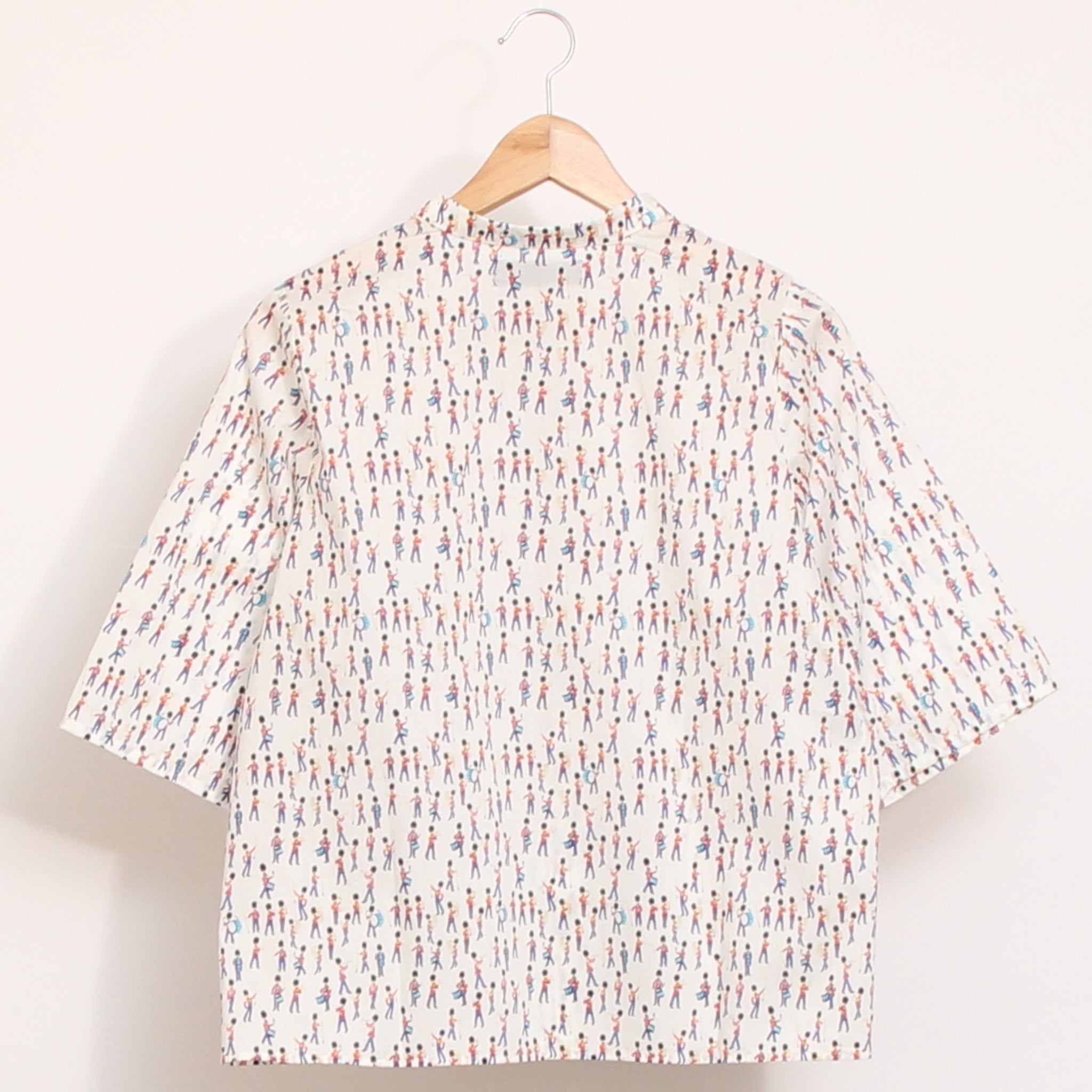 【期間限定15%OFF】【YELLOWのみ残り僅か】リバティ6分袖チビ衿シャーリングシャツ2605
