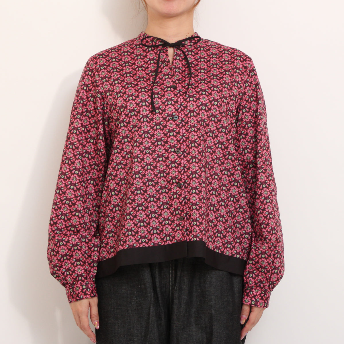 【Online Shopのみ!1点ずつ】LIBERTY裾バイカラーリボンシャツ