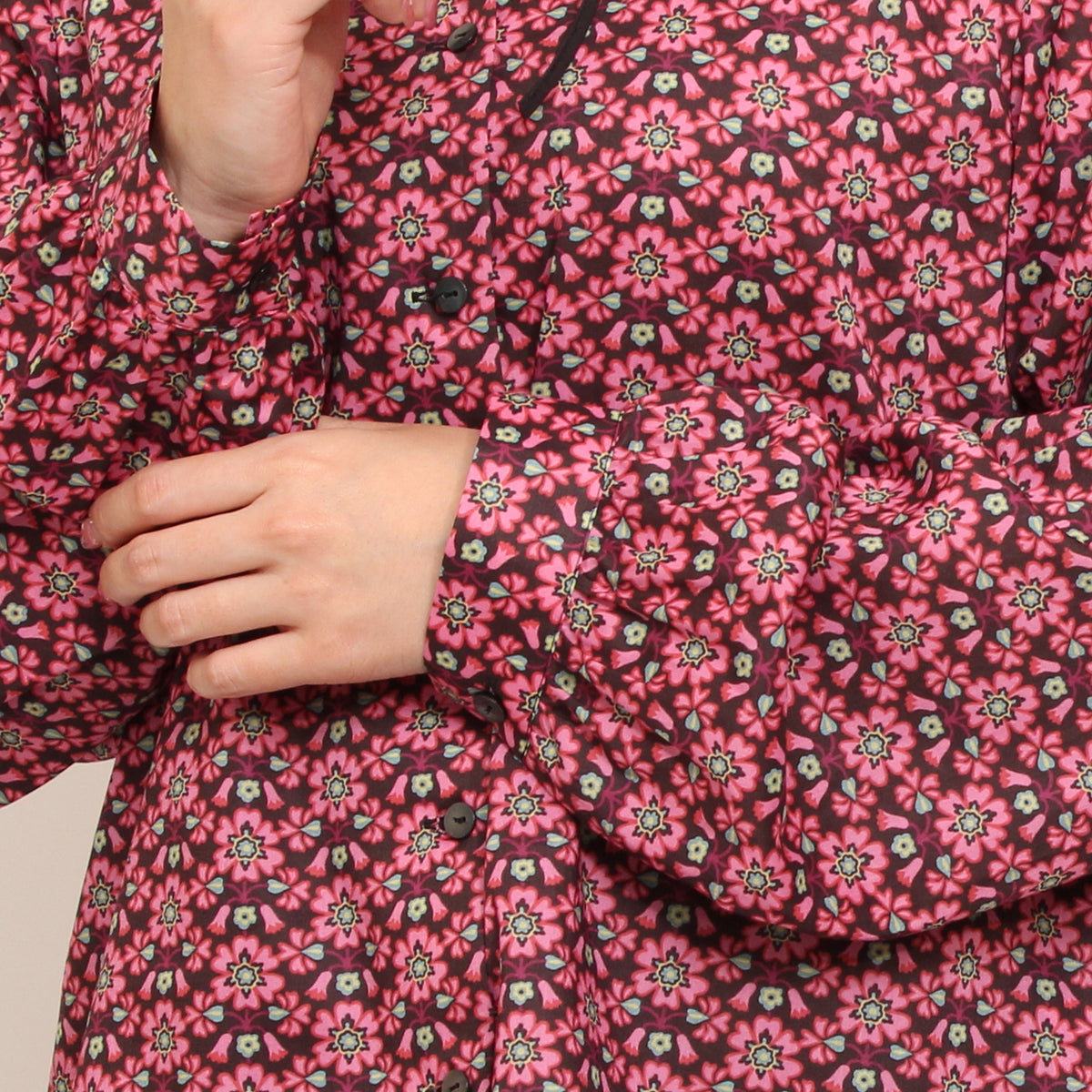 【Online Shopのみ!1点ずつ】LIBERTY裾バイカラーリボンシャツ