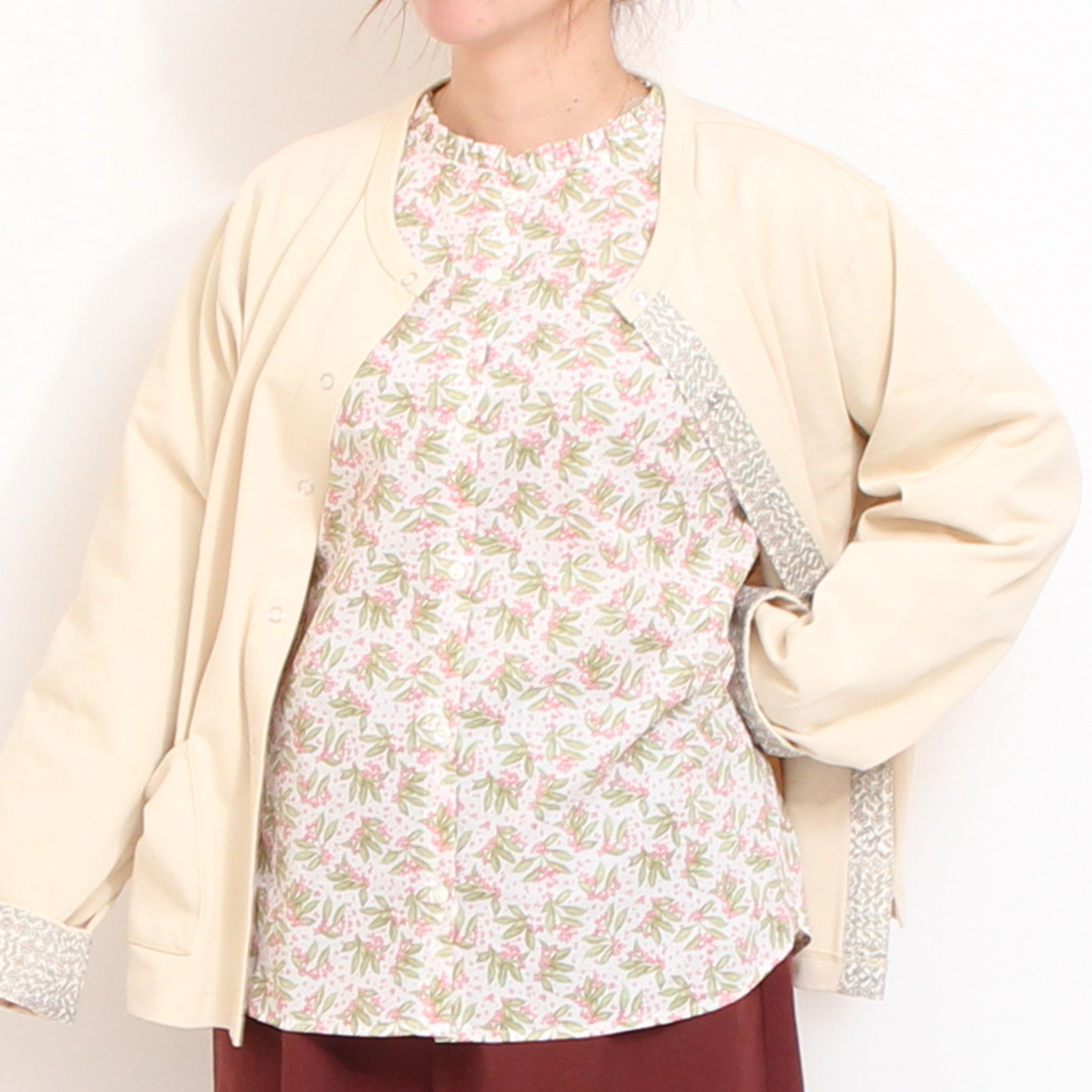 【期間限定15%OFF】【PURPLE・PINKのみ 残り僅か】リバティ7分袖フリルネックスタンダードシャツ2603