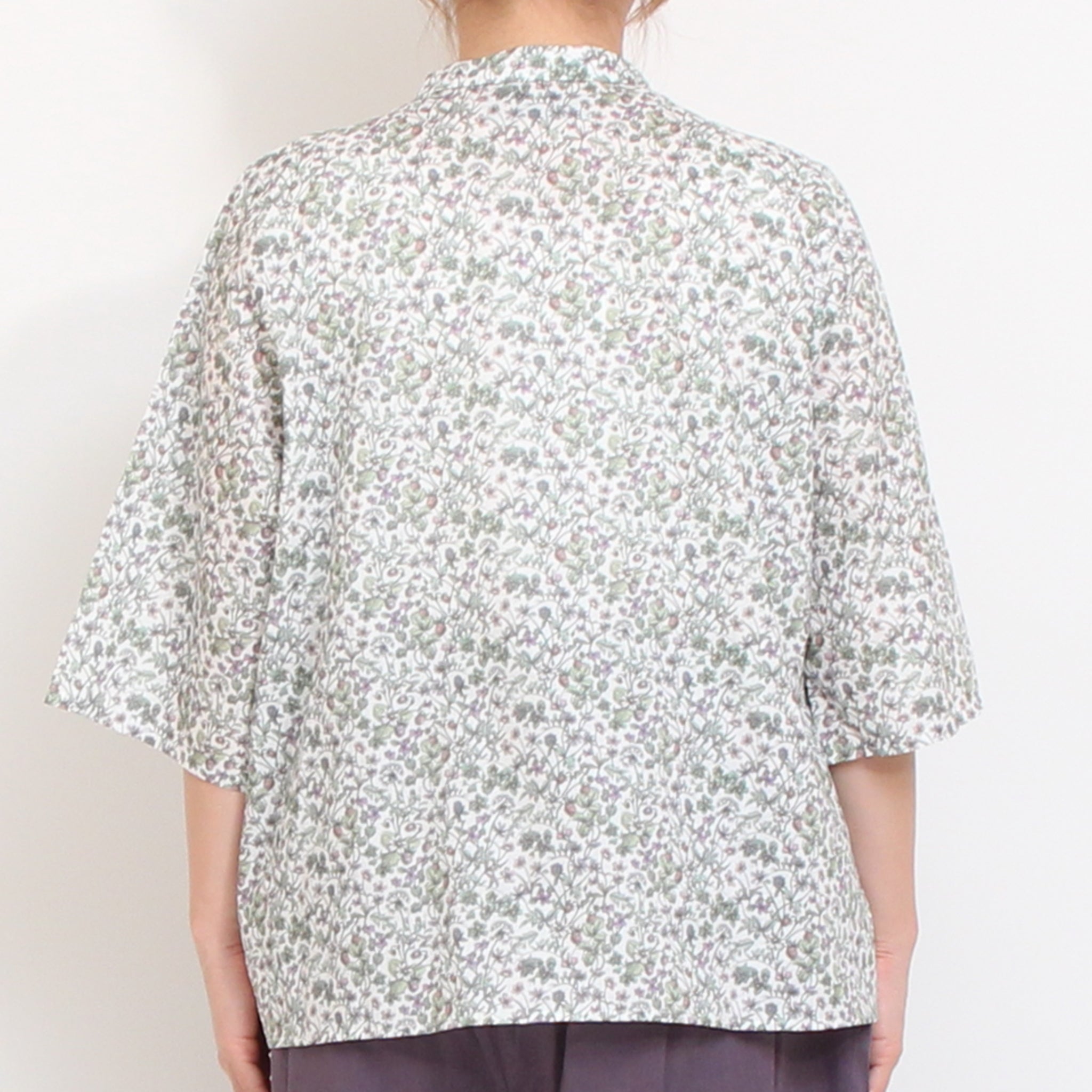 【期間限定15%OFF】【YELLOWのみ残り僅か】リバティ6分袖チビ衿シャーリングシャツ2605