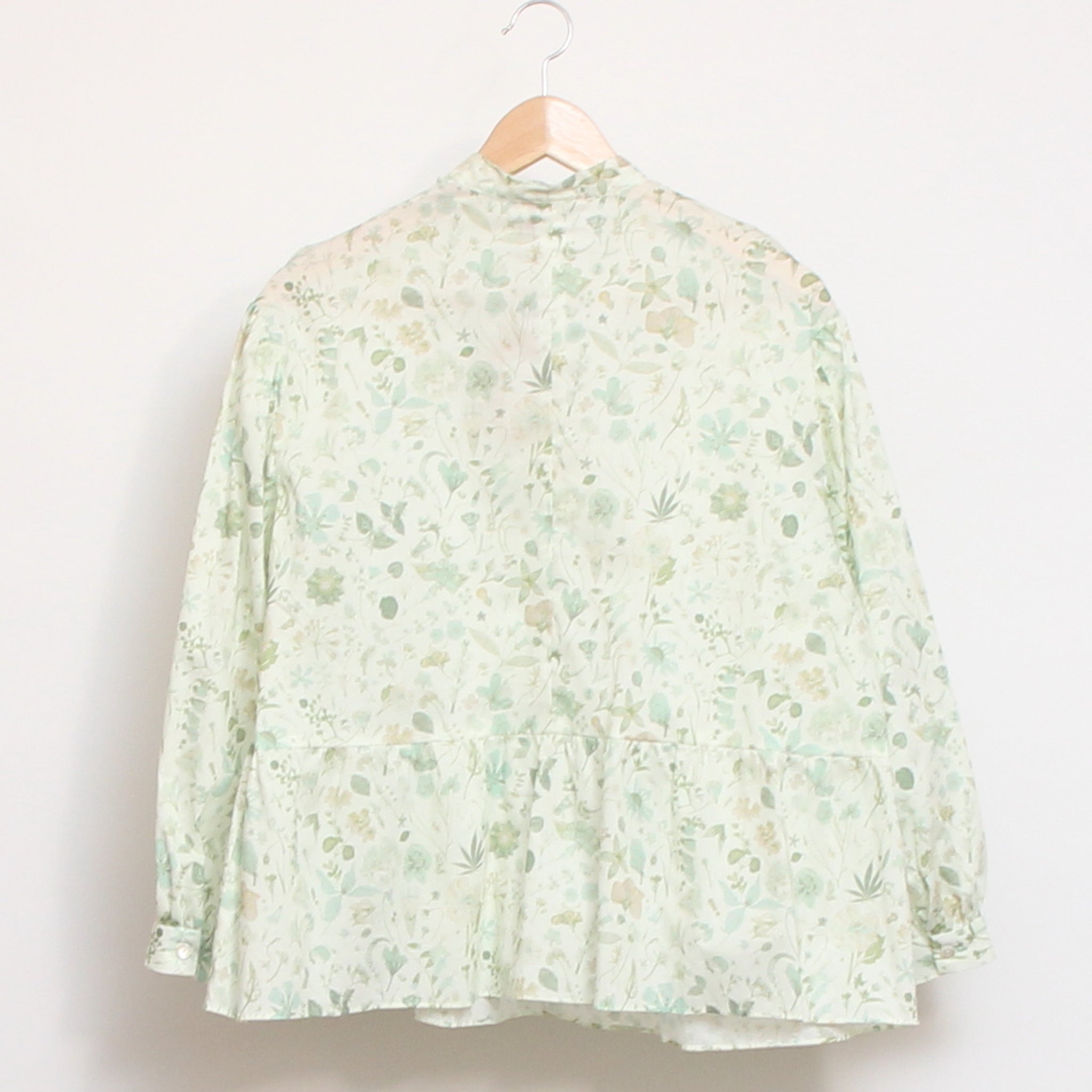 【30%OFF】【BLUEラスト1点】LIBERTY比翼ギャザープルオーバー72027