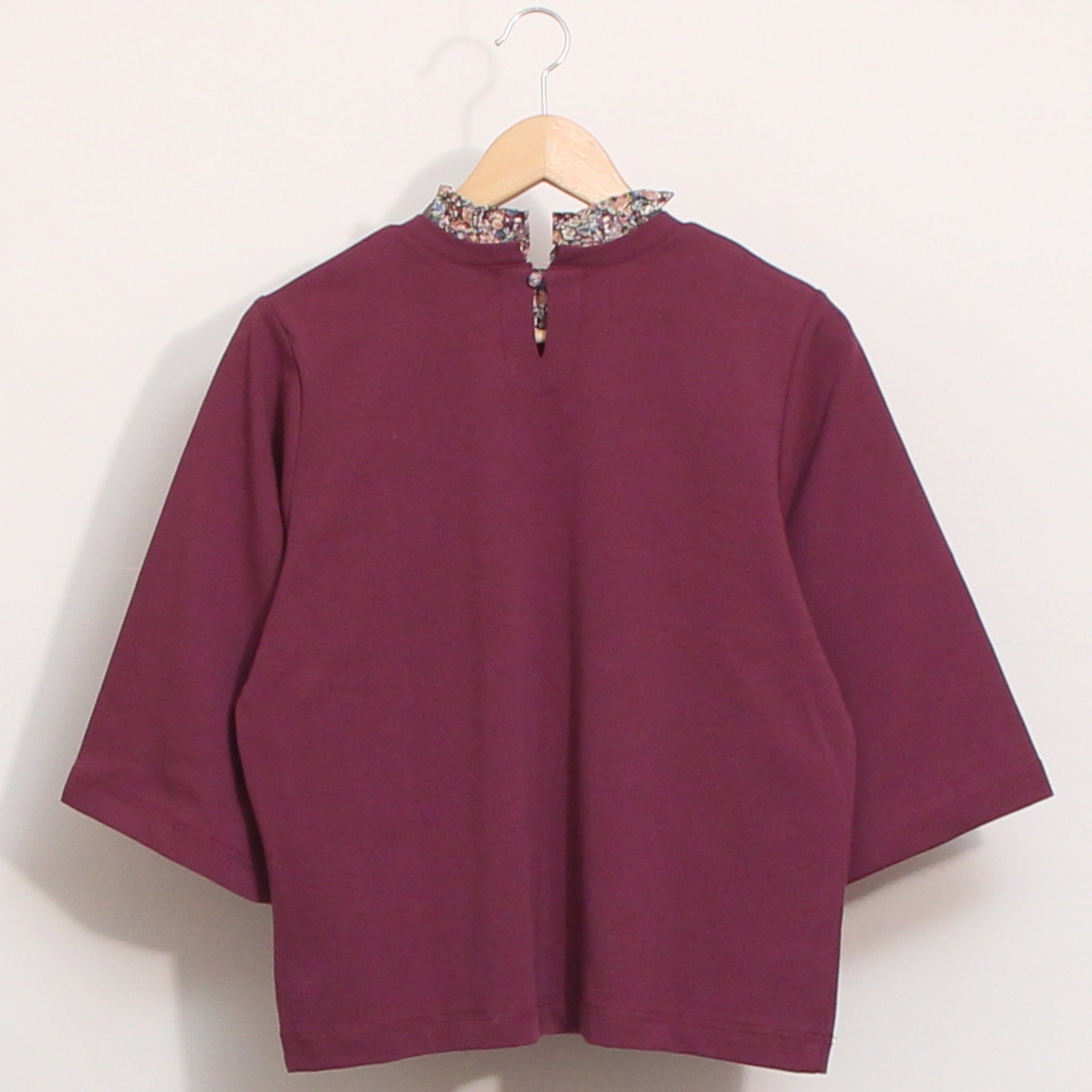 【BROWN残り僅か】sosottoLIBERTY使いフリルネックTシャツ