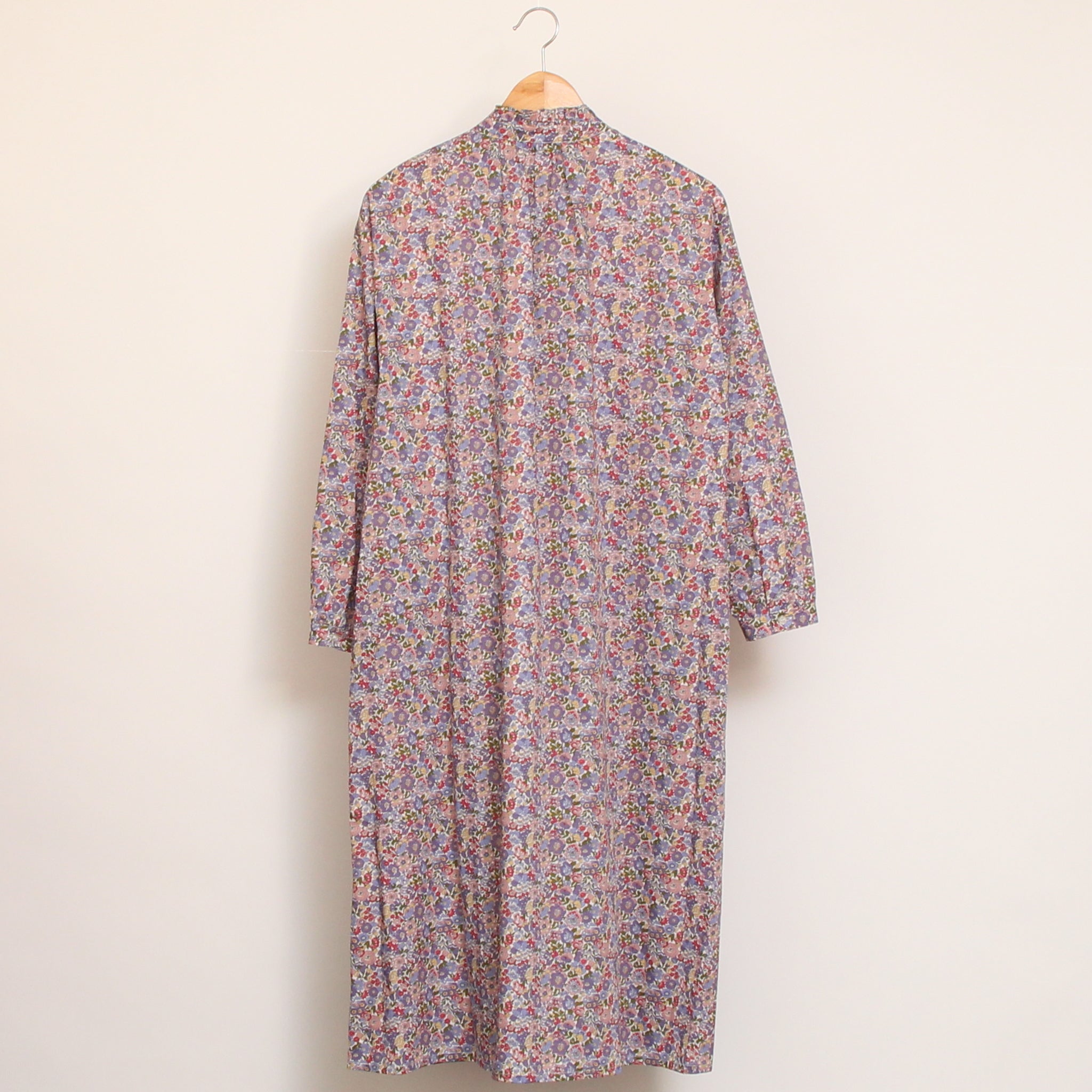 【20%OFF】【PURPLE・GREENのみ残り僅か・本店限定商品】リバティタックフリルネックワンピース(2509)