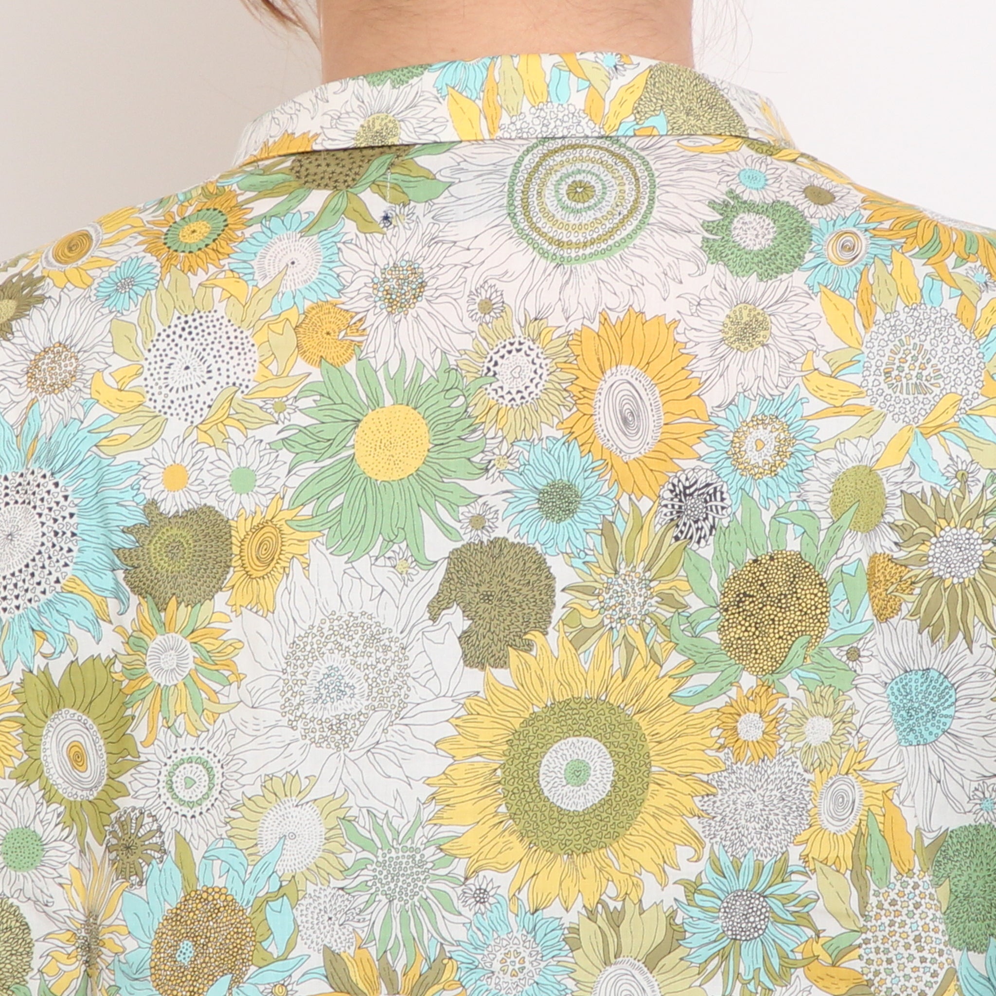 【期間限定15%OFF】【YELLOWのみ残り僅か】リバティ6分袖チビ衿シャーリングシャツ2605