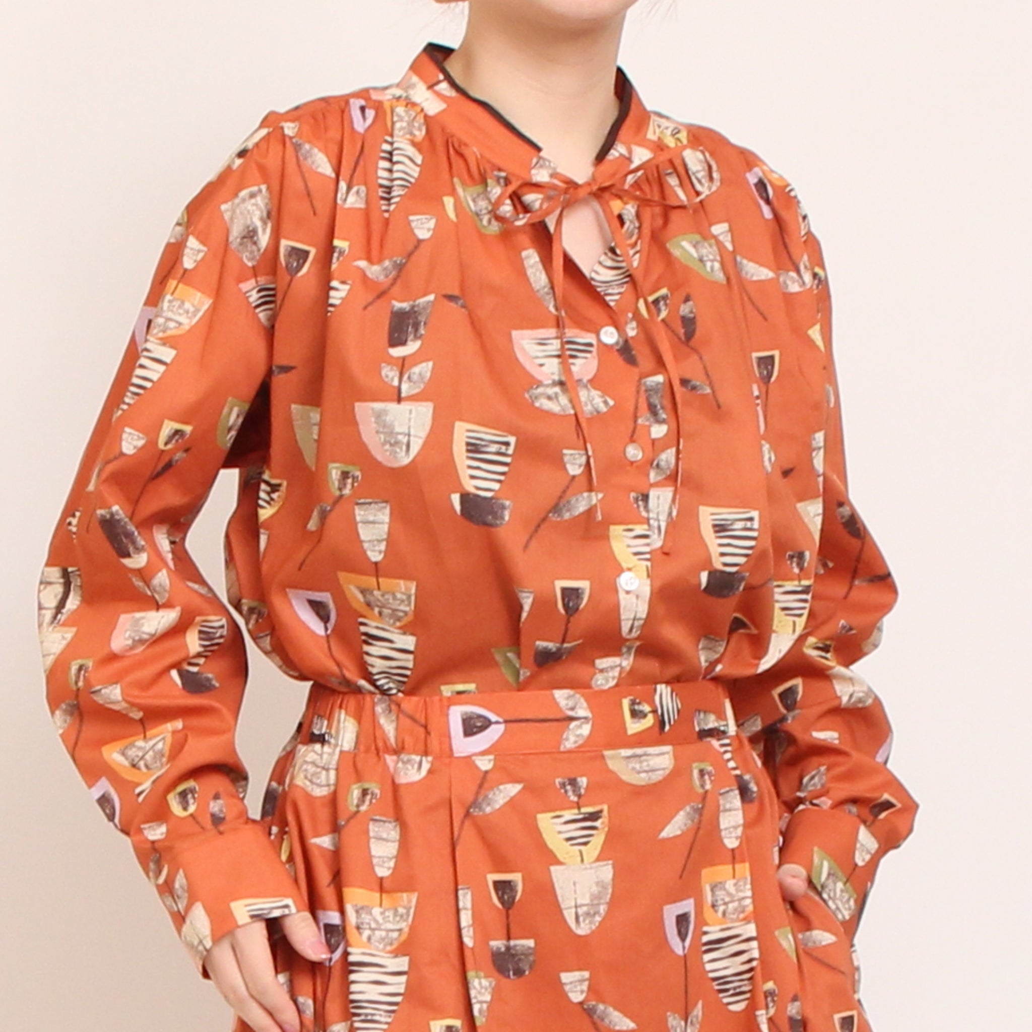 【20%OFF】【ORANGEのみ ラスト1点】リバティリボンギャザーシャツ(2509)