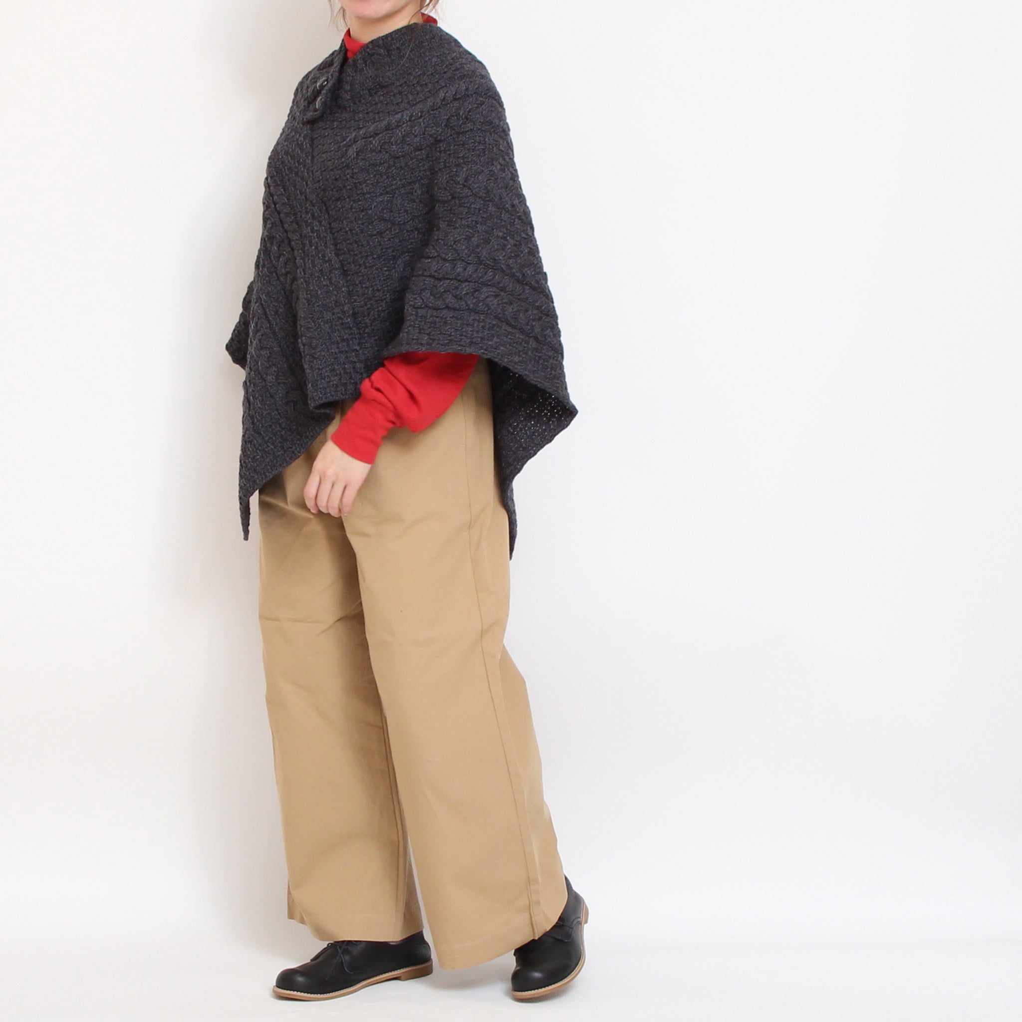 Aran Woollen Millsポンチョ25