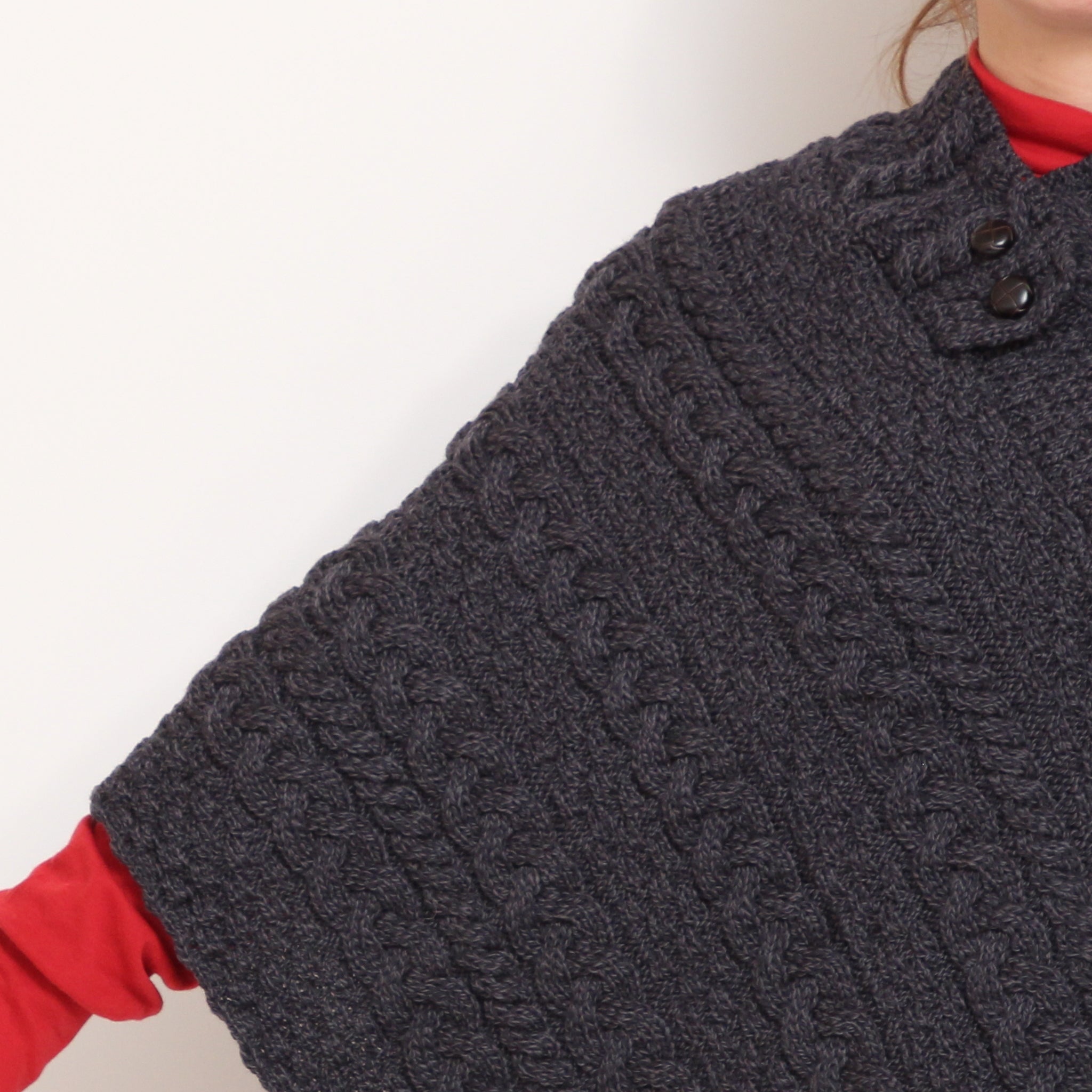 Aran Woollen Millsポンチョ25