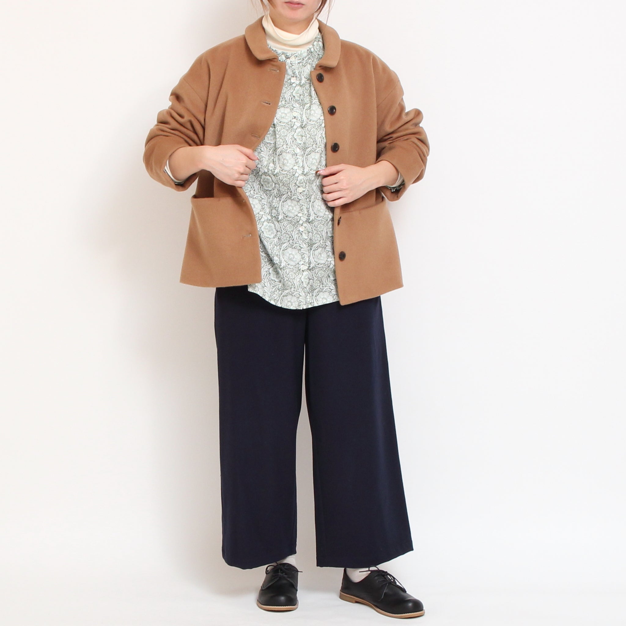 【20%OFF】【KHAKIのみ ラスト1点】リバティ2WAYスタンドブラウス(2510)