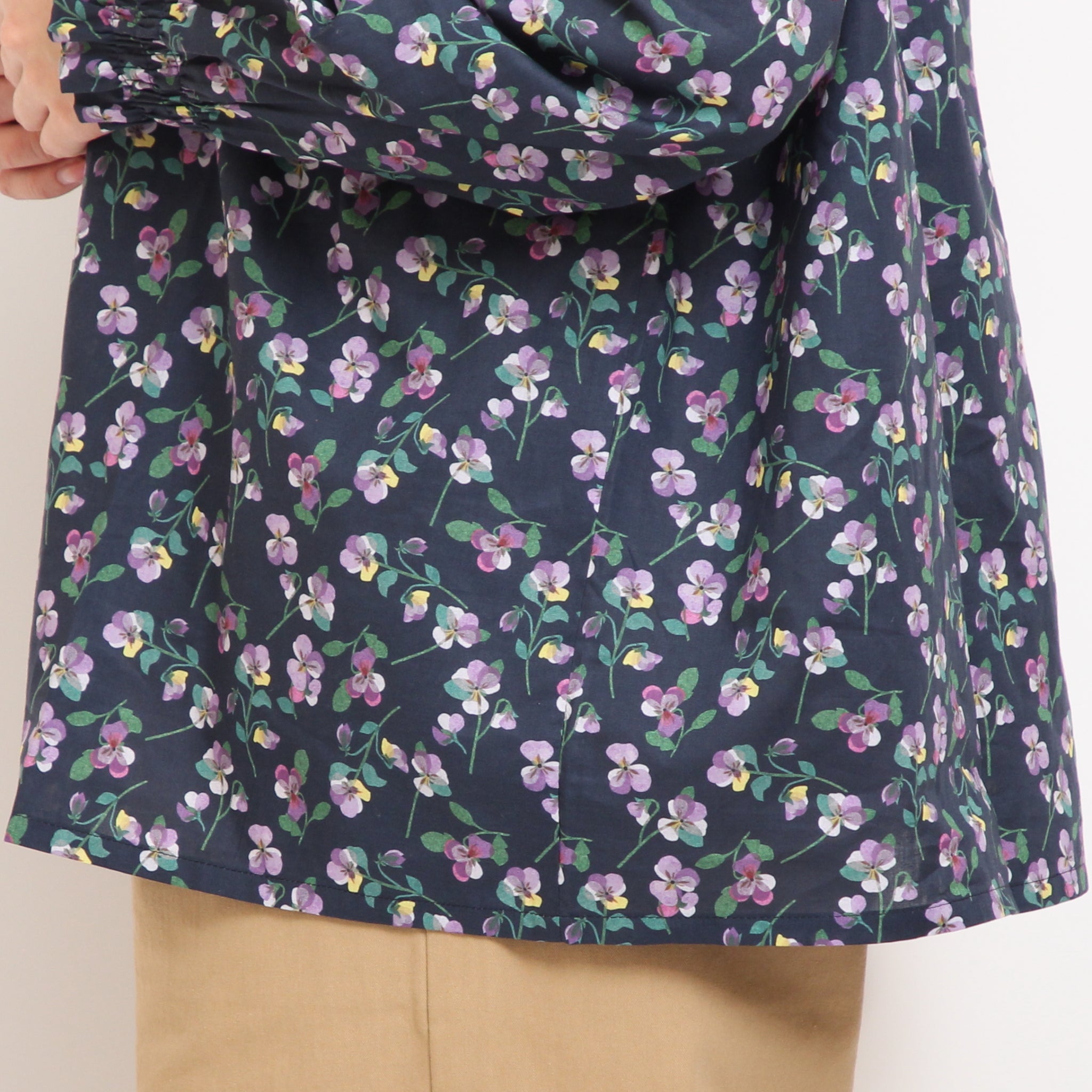 【NAVYラスト1点】リバティ２WAYスタンドブラウス(2510)