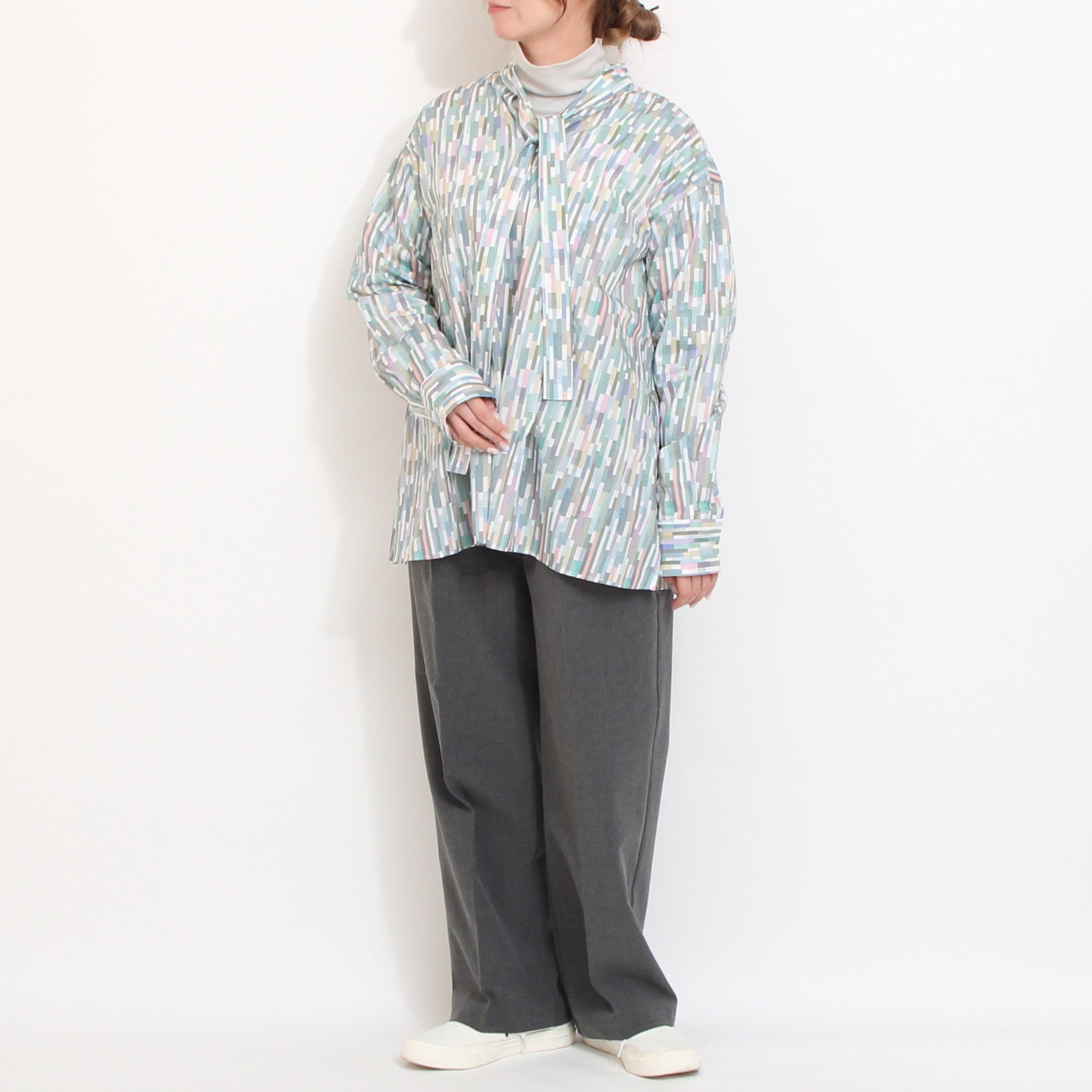 【20％OFF】【REDラスト1点】LIBERTYボウタイプルオーバーブラウス