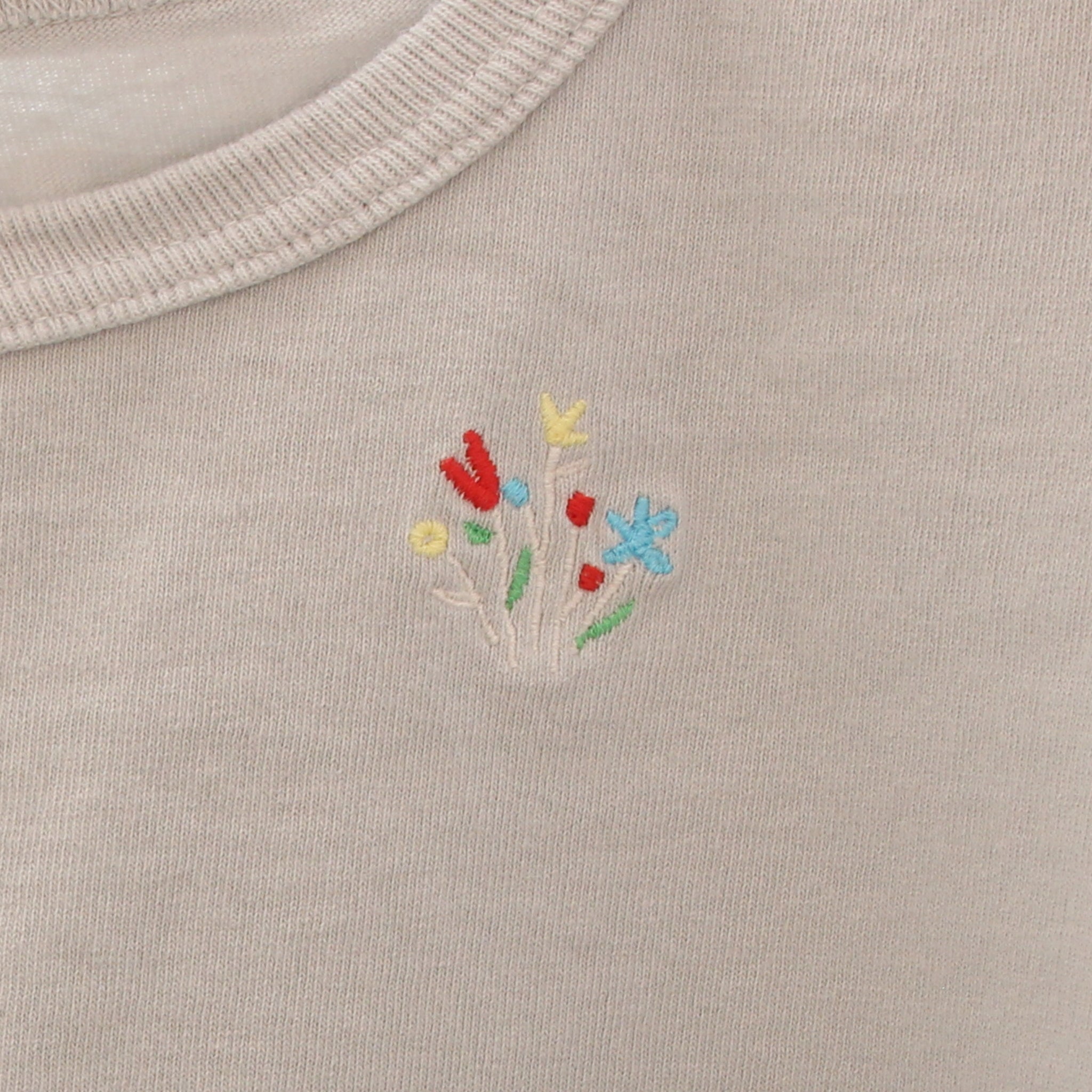 【20%OFF】to touchフラワー刺繍Tシャツ