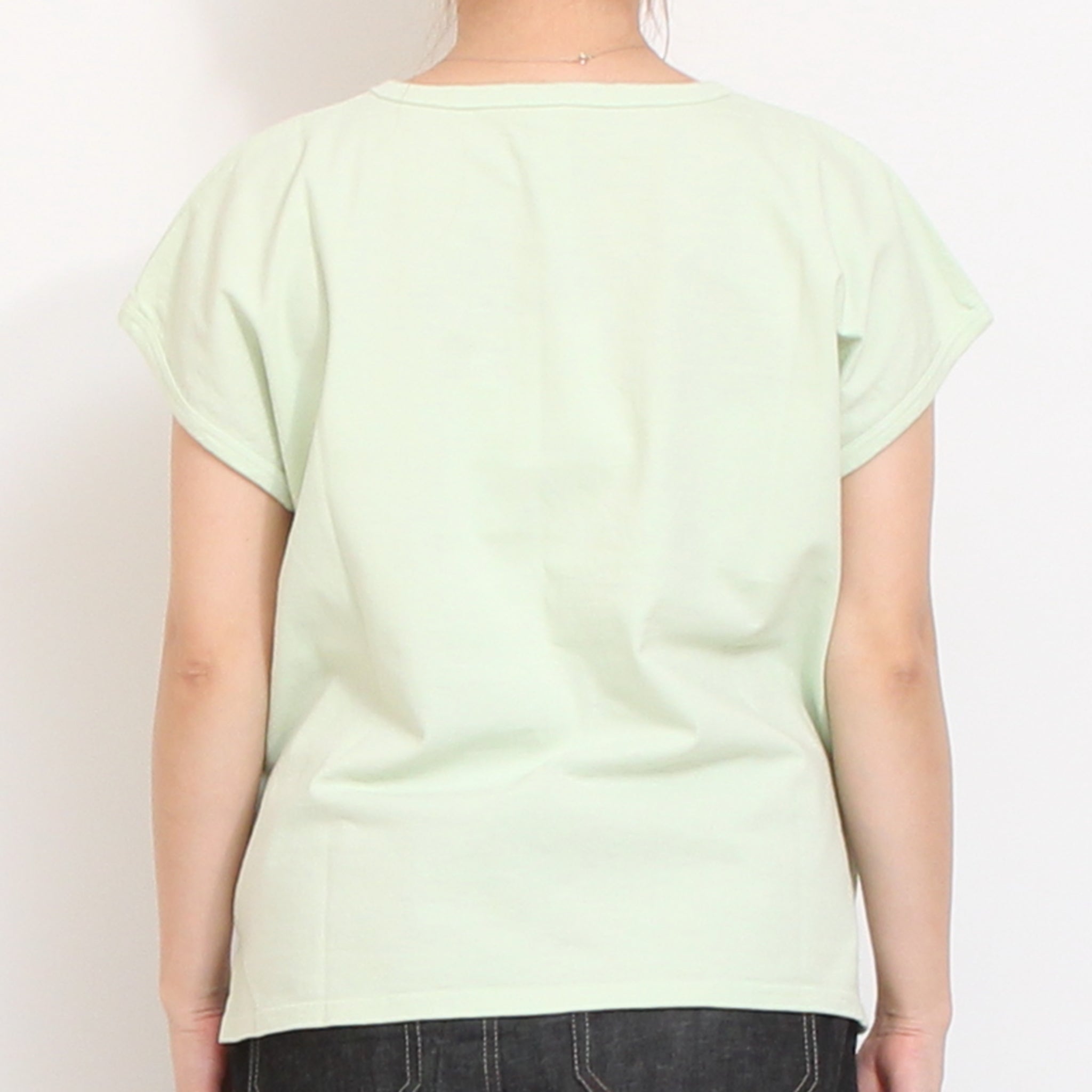 【20%OFF】to touchフラワー刺繍Tシャツ