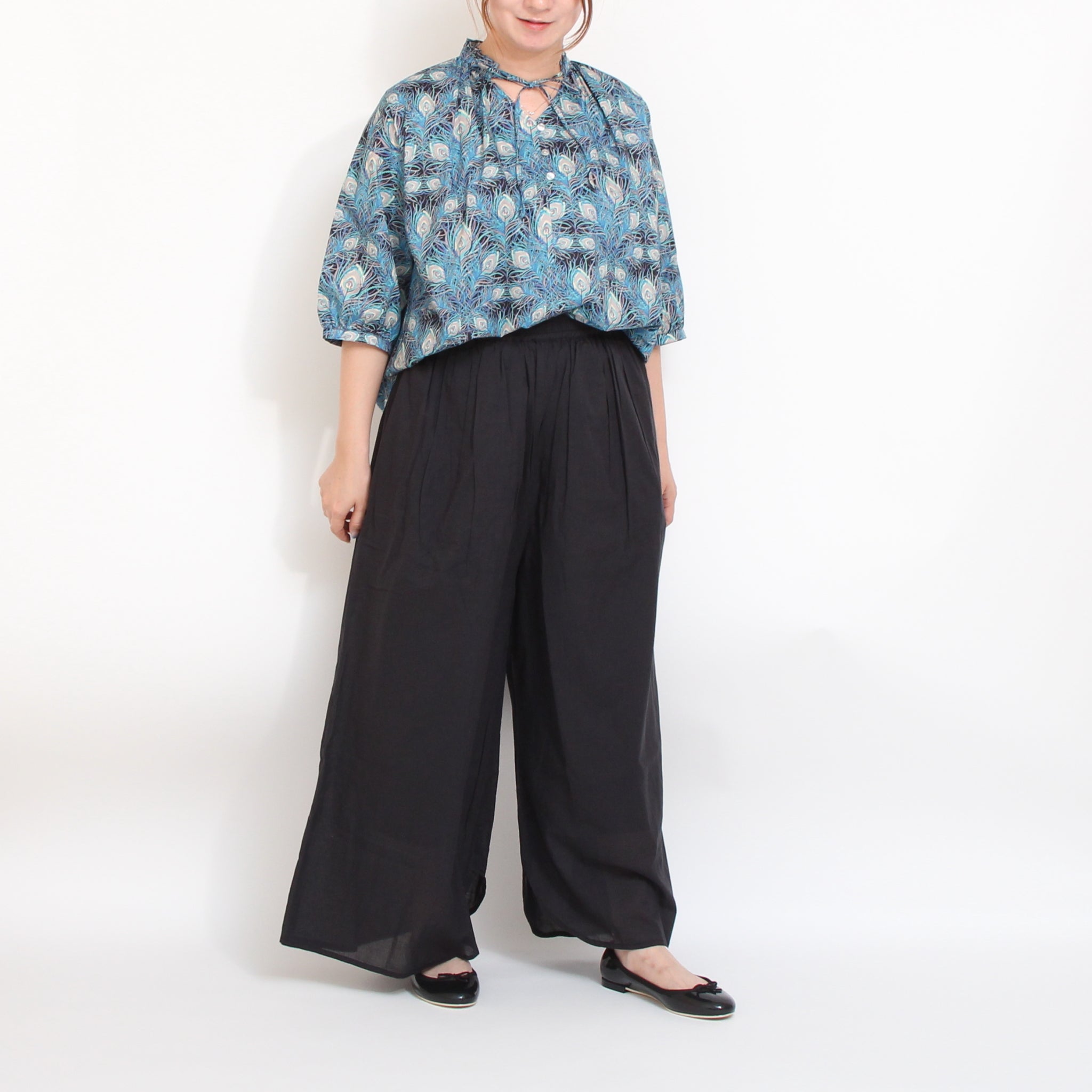 【BLUEのみラスト１点】【期間限定15％OFF・本店限定商品】LIBERTYフリルネックリボンプルオーバー