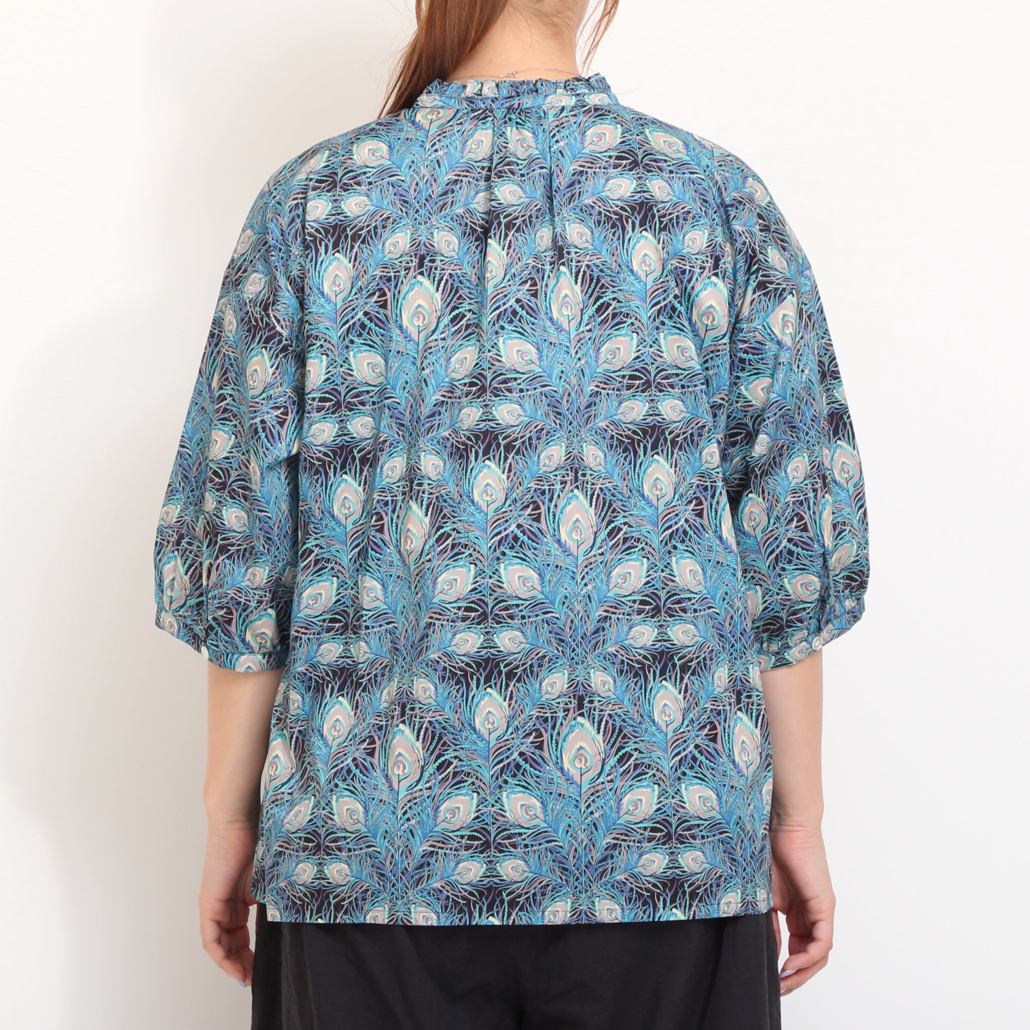 【BLUEのみラスト１点】【期間限定15％OFF・本店限定商品】LIBERTYフリルネックリボンプルオーバー