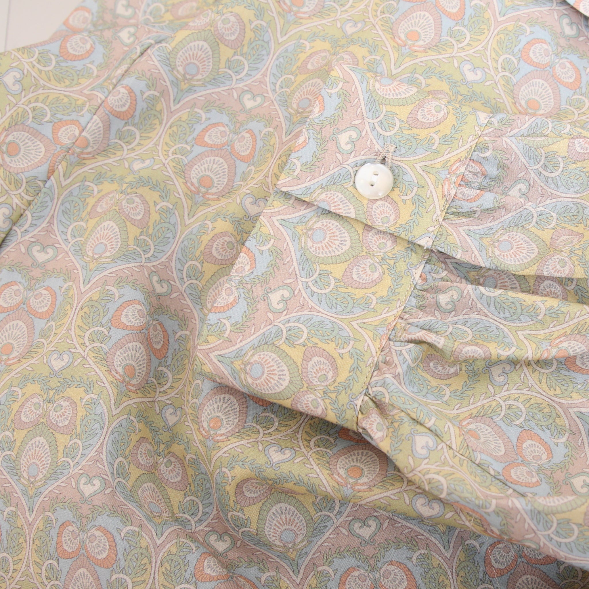 【YELLOWのみ ラスト1点】【本店限定商品】LIBERTYラウンドカラーショートシャツ