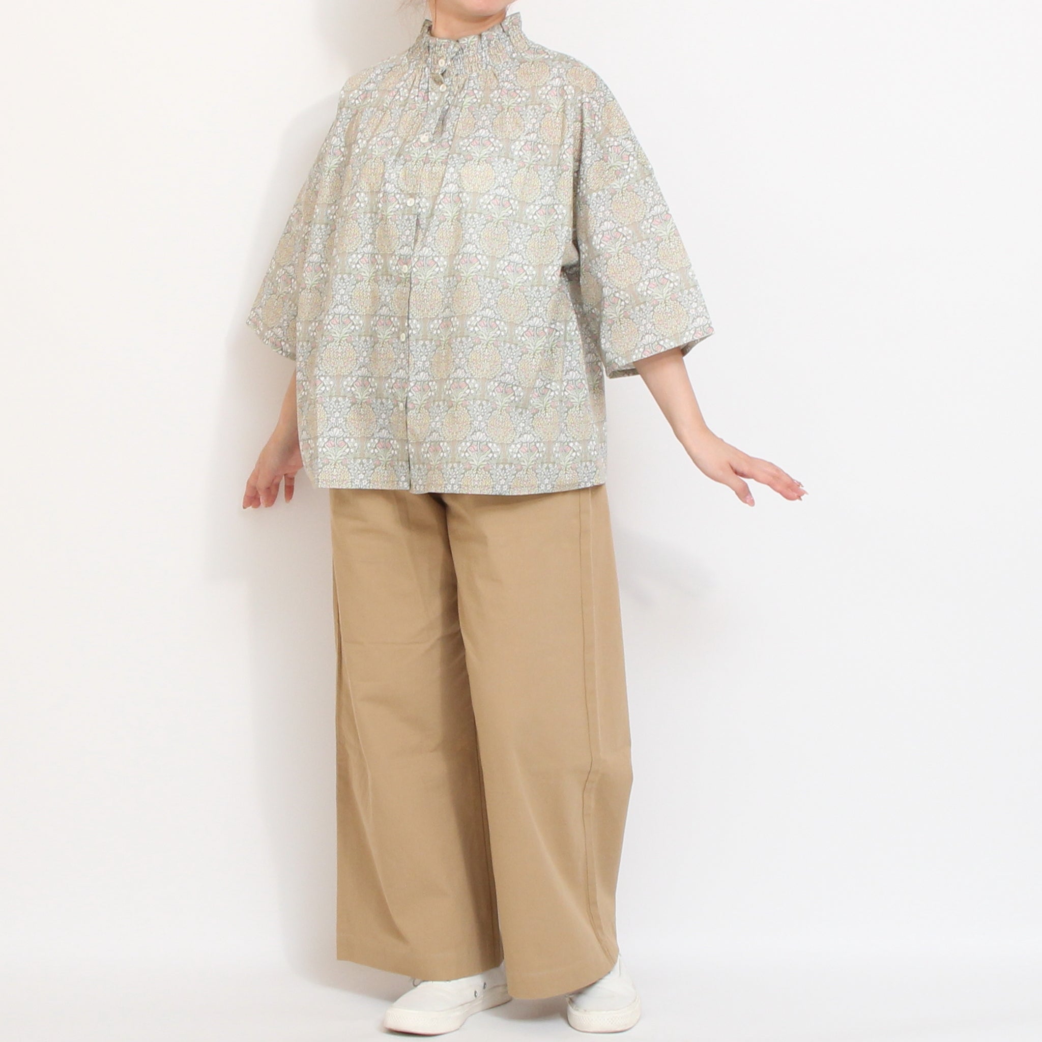 【期間限定15％OFF】【BLUE以外残り僅か】リバティ2WAYシャーリング6分袖ブラウス2604