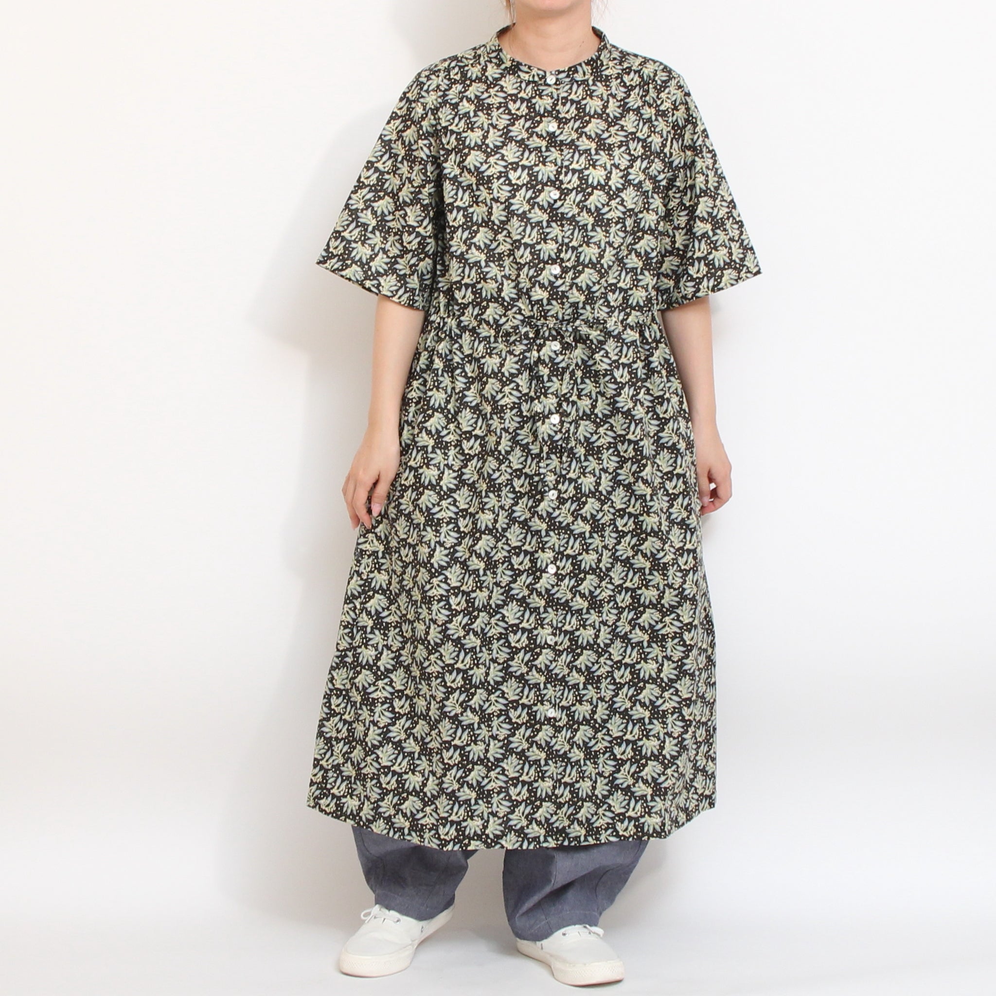 【期間限定15％OFF】【BLUEラスト1点】リバティ5分袖ウエストドロストワンピース2604
