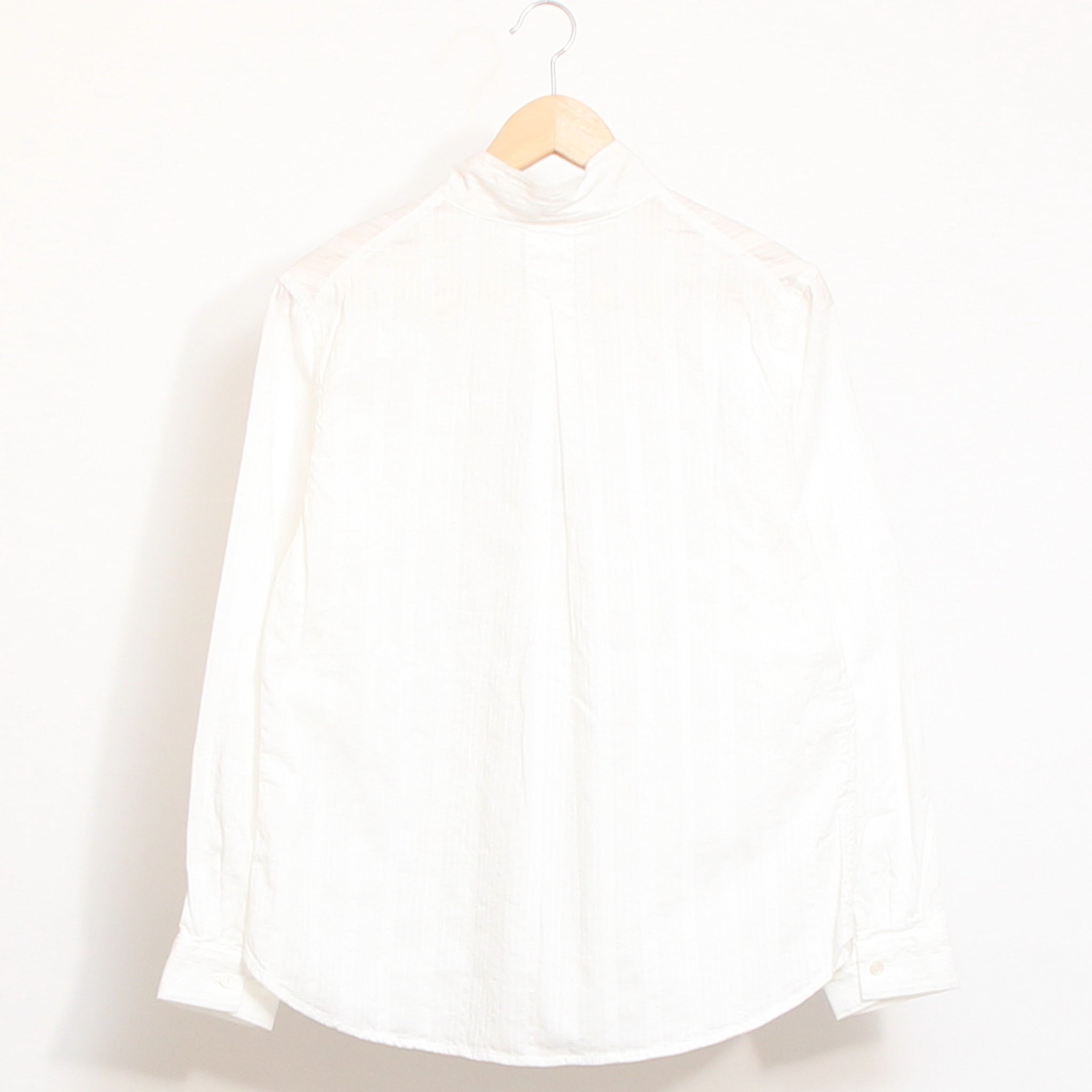 【20%OFF】【WHITEラスト１点】to touchドビーストライプ ハイネックシャツ