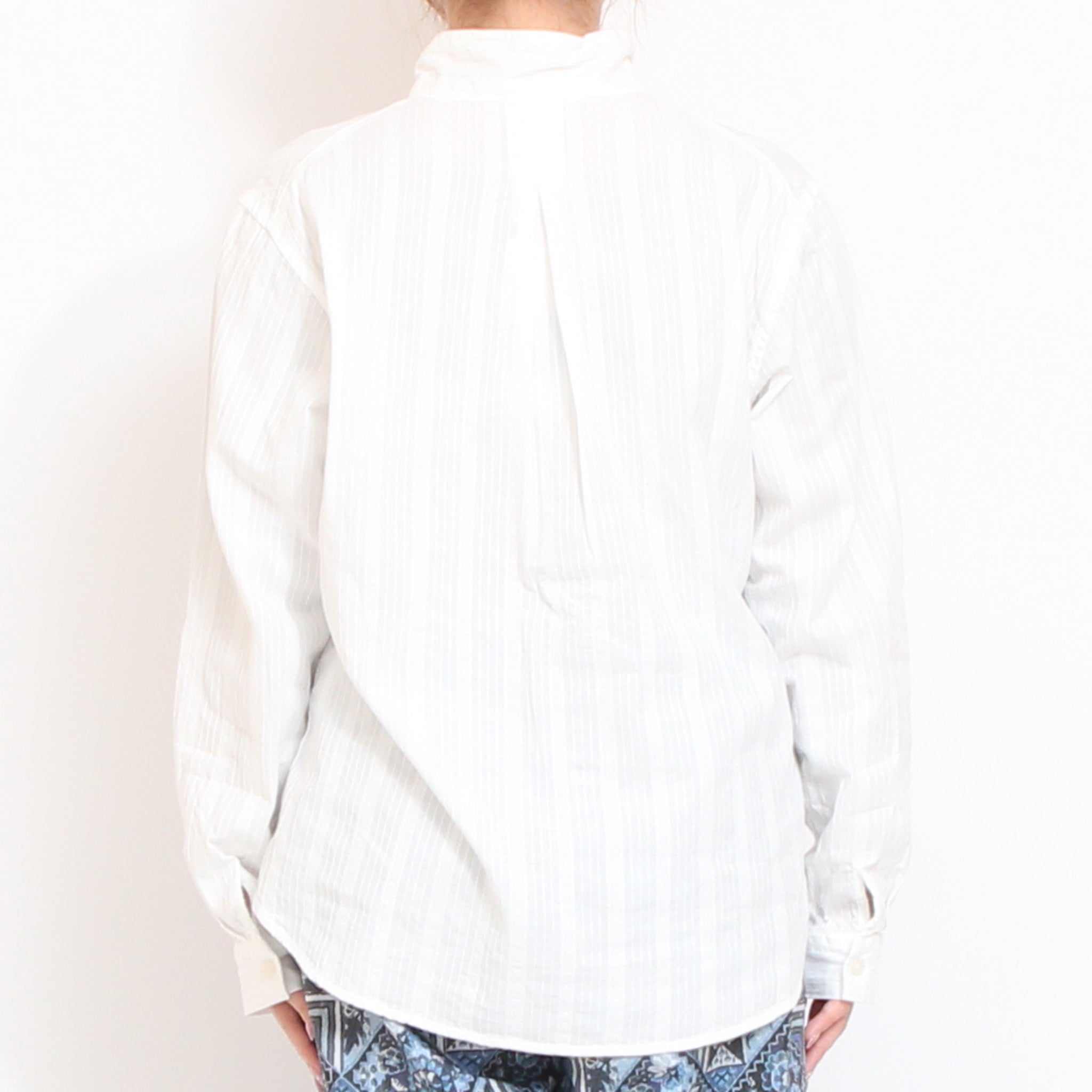 【20%OFF】【WHITEラスト１点】to touchドビーストライプ ハイネックシャツ