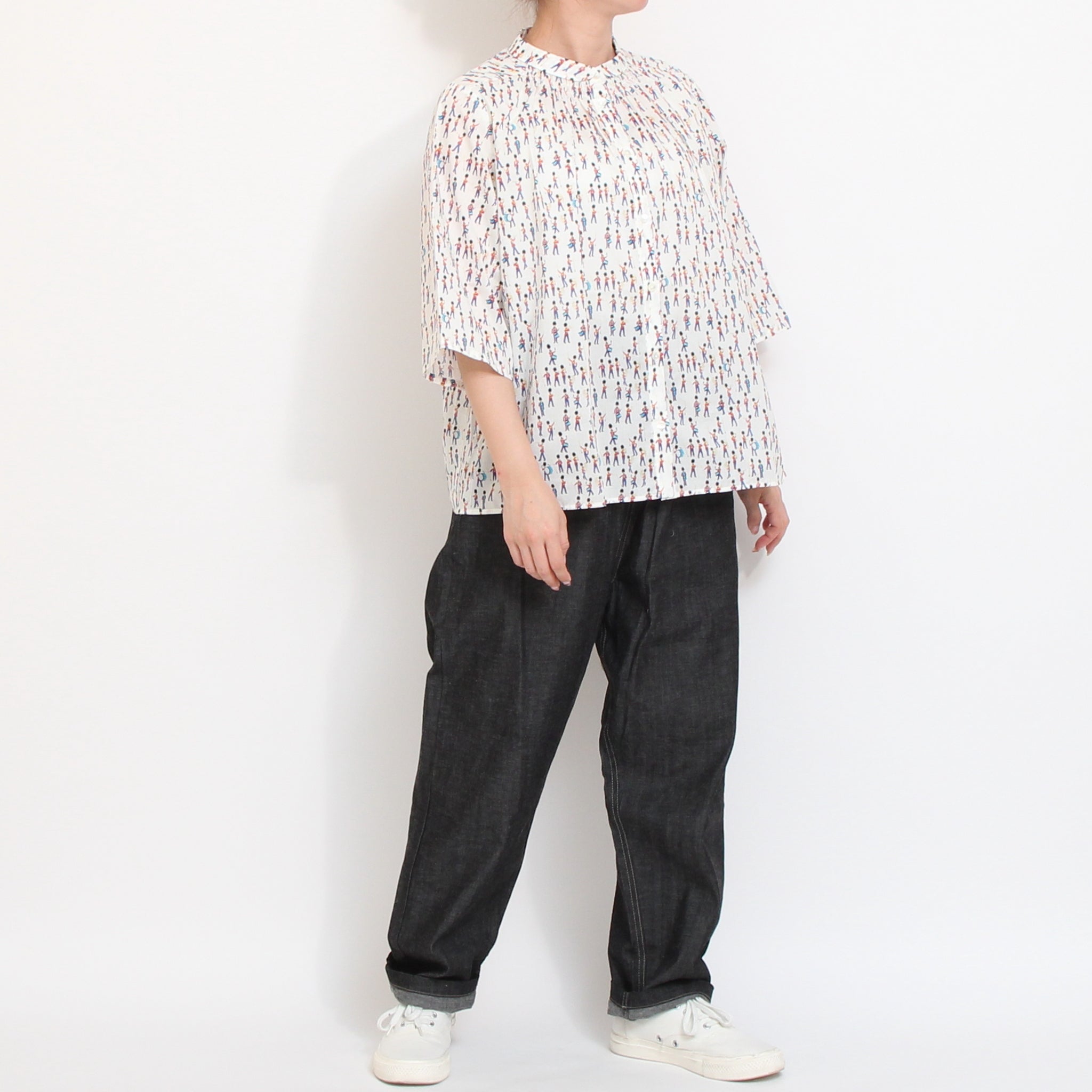 【期間限定15％OFF】【YELLOWのみ残り僅か】リバティ６分袖チビ衿シャーリングシャツ2605