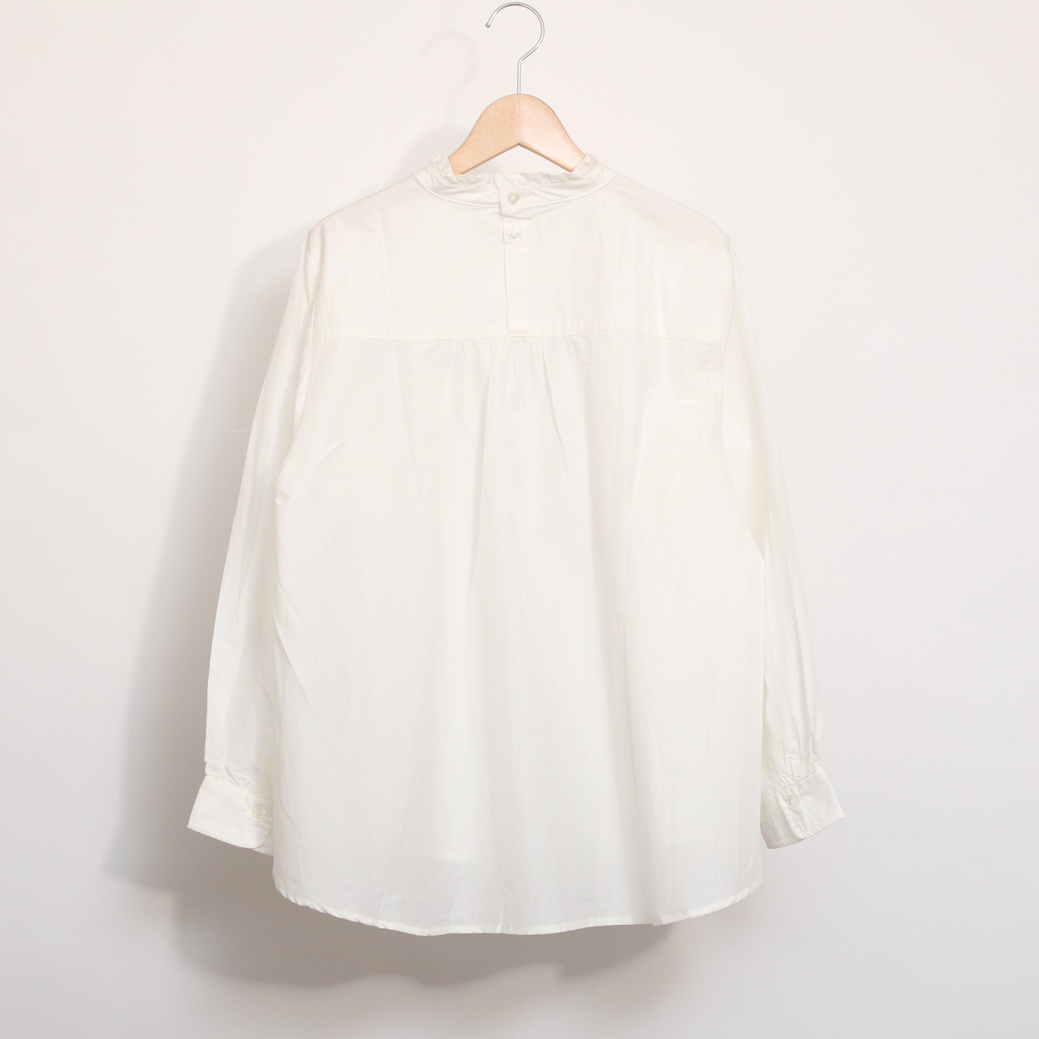 【30％OFF】【残り僅か】Pont de Chalonsフリルカラーブラウス