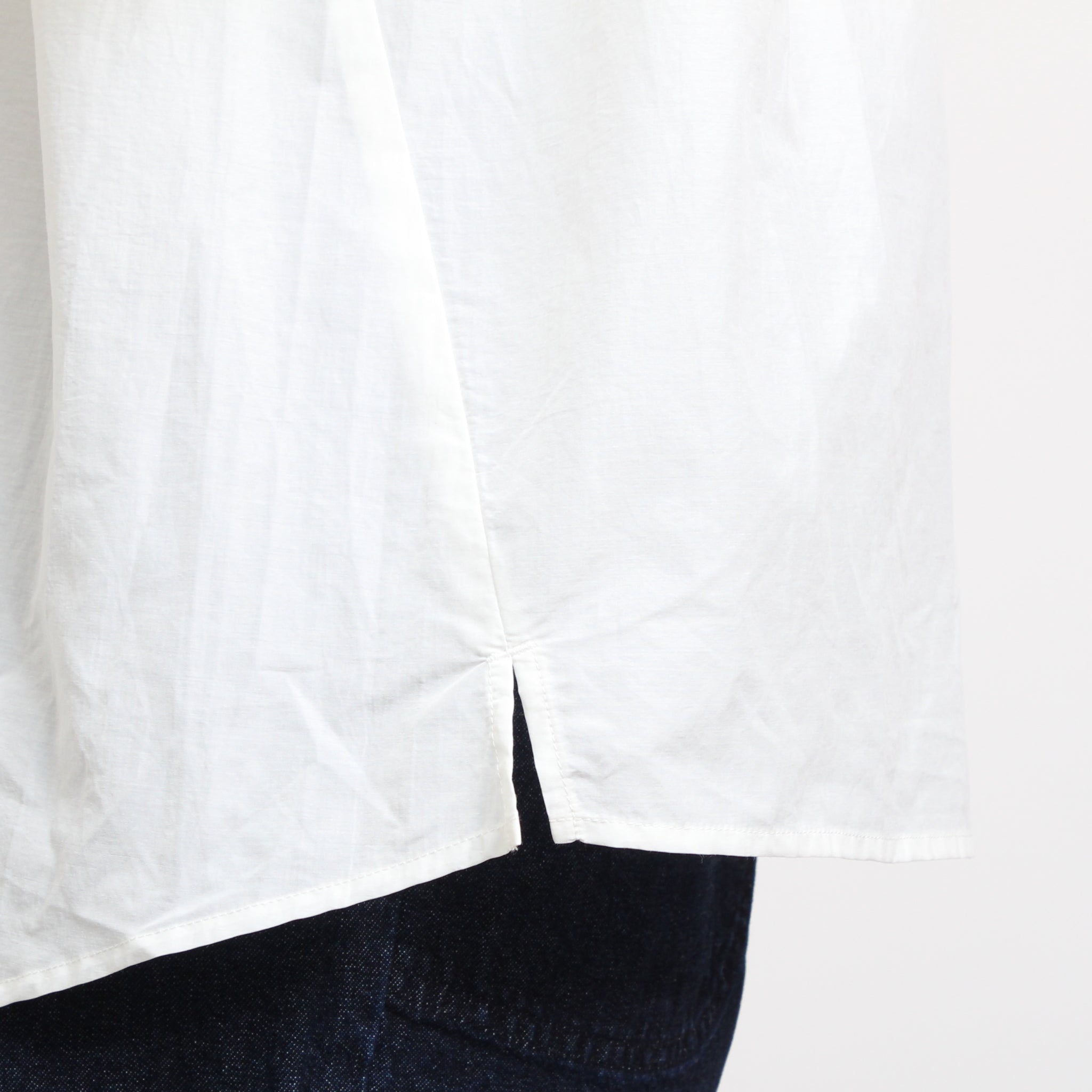 【30％OFF】【残り僅か】Pont de Chalonsフリルカラーブラウス