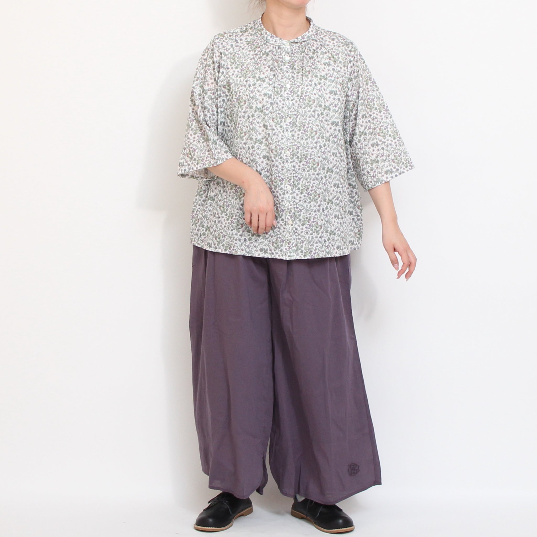 【期間限定15％OFF】【YELLOWのみ残り僅か】リバティ６分袖チビ衿シャーリングシャツ2605
