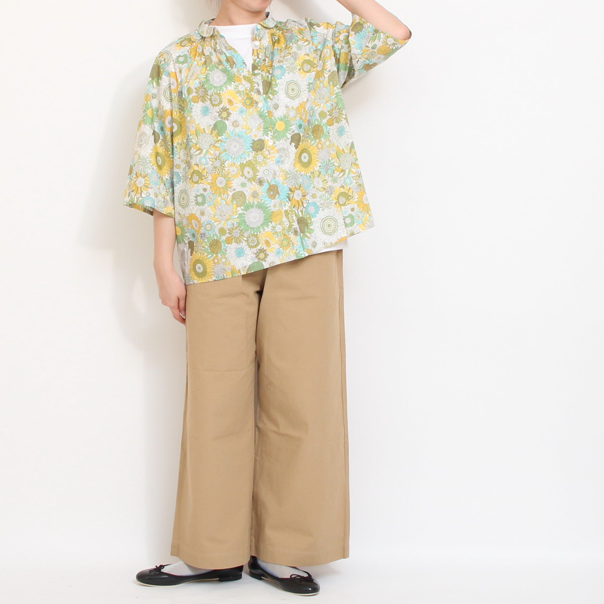 【期間限定15％OFF】【YELLOWのみ残り僅か】リバティ６分袖チビ衿シャーリングシャツ2605