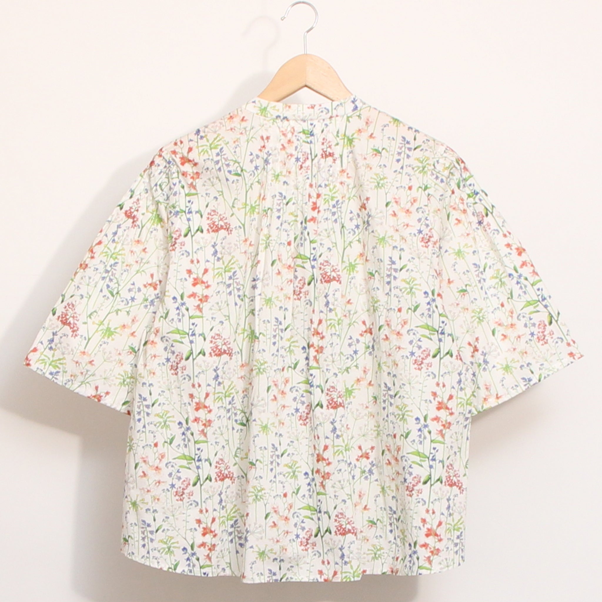 【期間限定15％OFF】【REDのみ ラスト1点・本店限定商品】sosotto LIBERTY細ピンタックシャツ