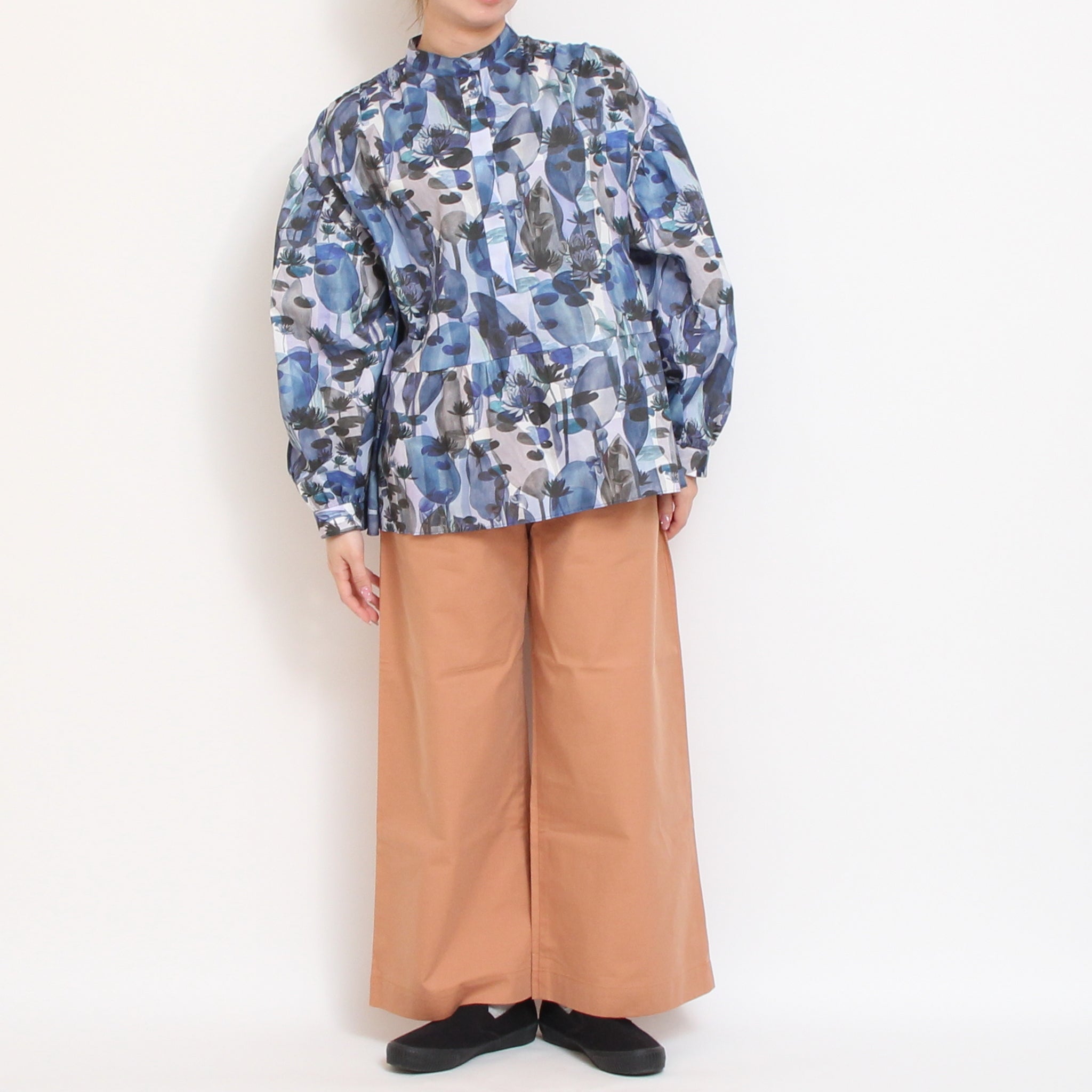 【30%OFF】【BLUEラスト１点】LIBERTY比翼ギャザープルオーバー72027