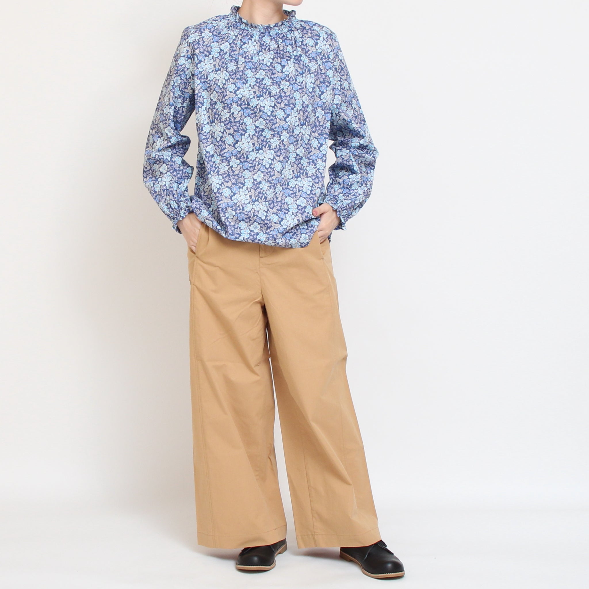 Pont de Chalons シームクロップドパンツ